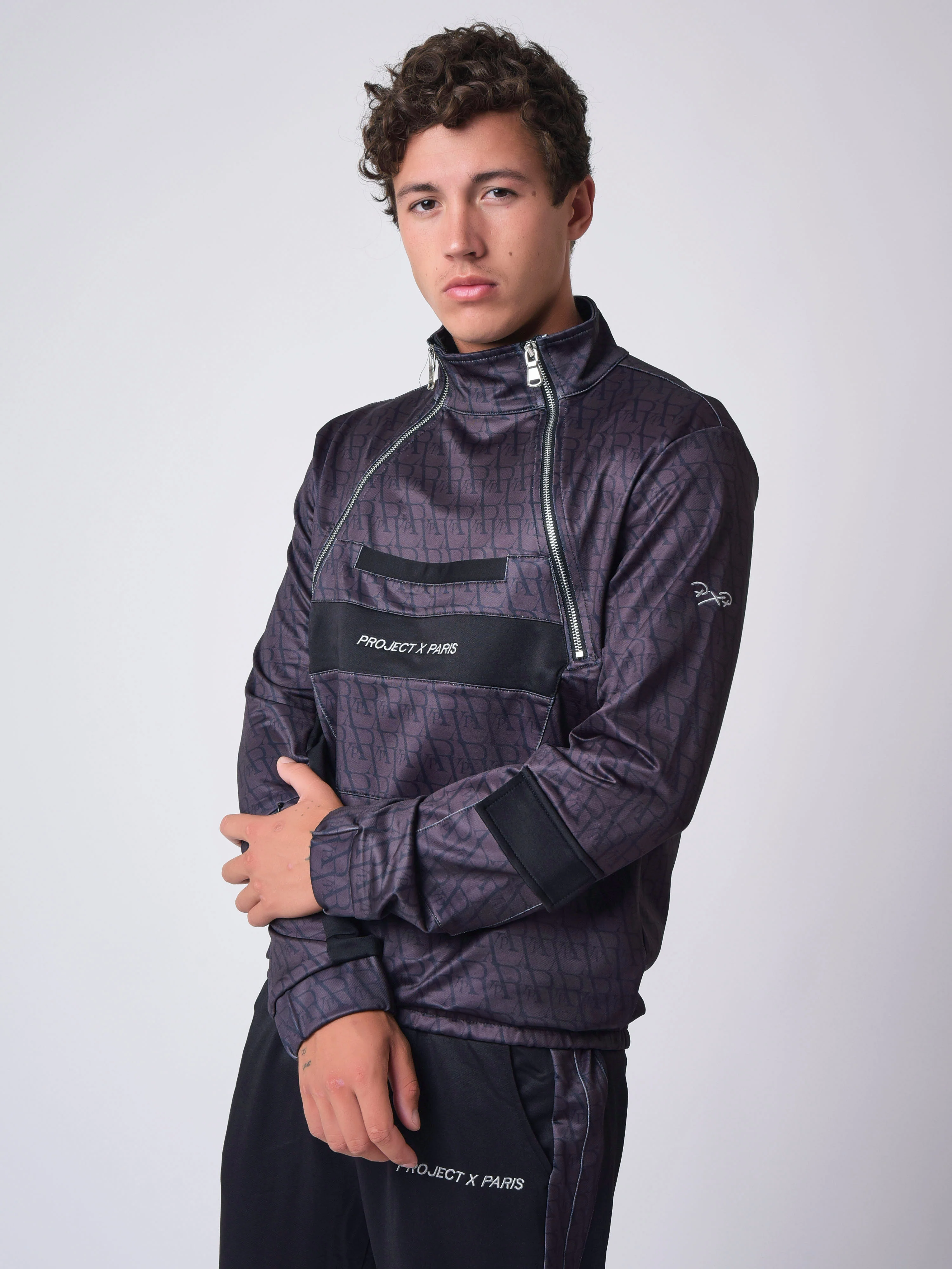 Sweat style coupe vent motif monogramme - Image 5