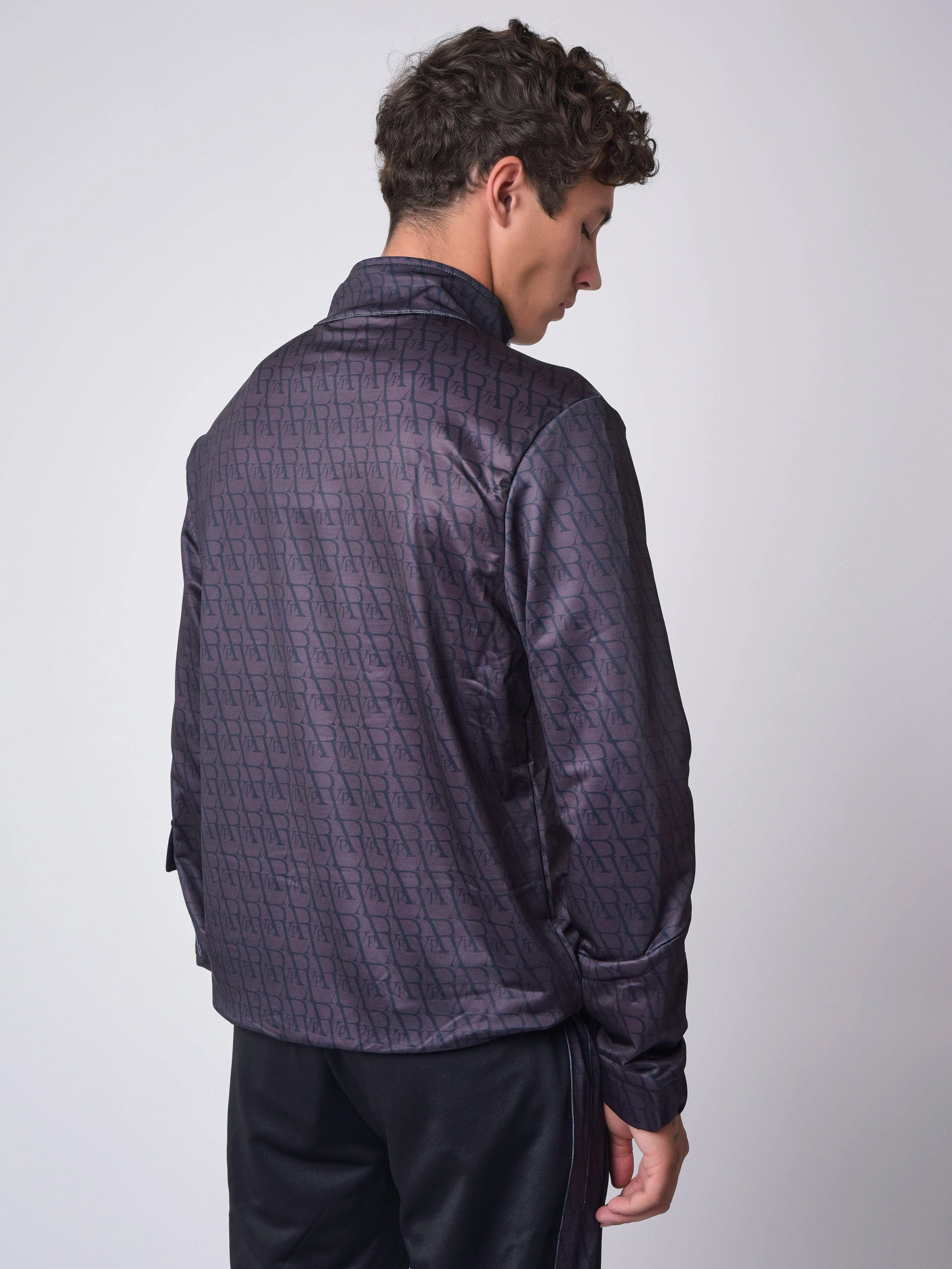 Sweat style coupe vent motif monogramme - Image 6