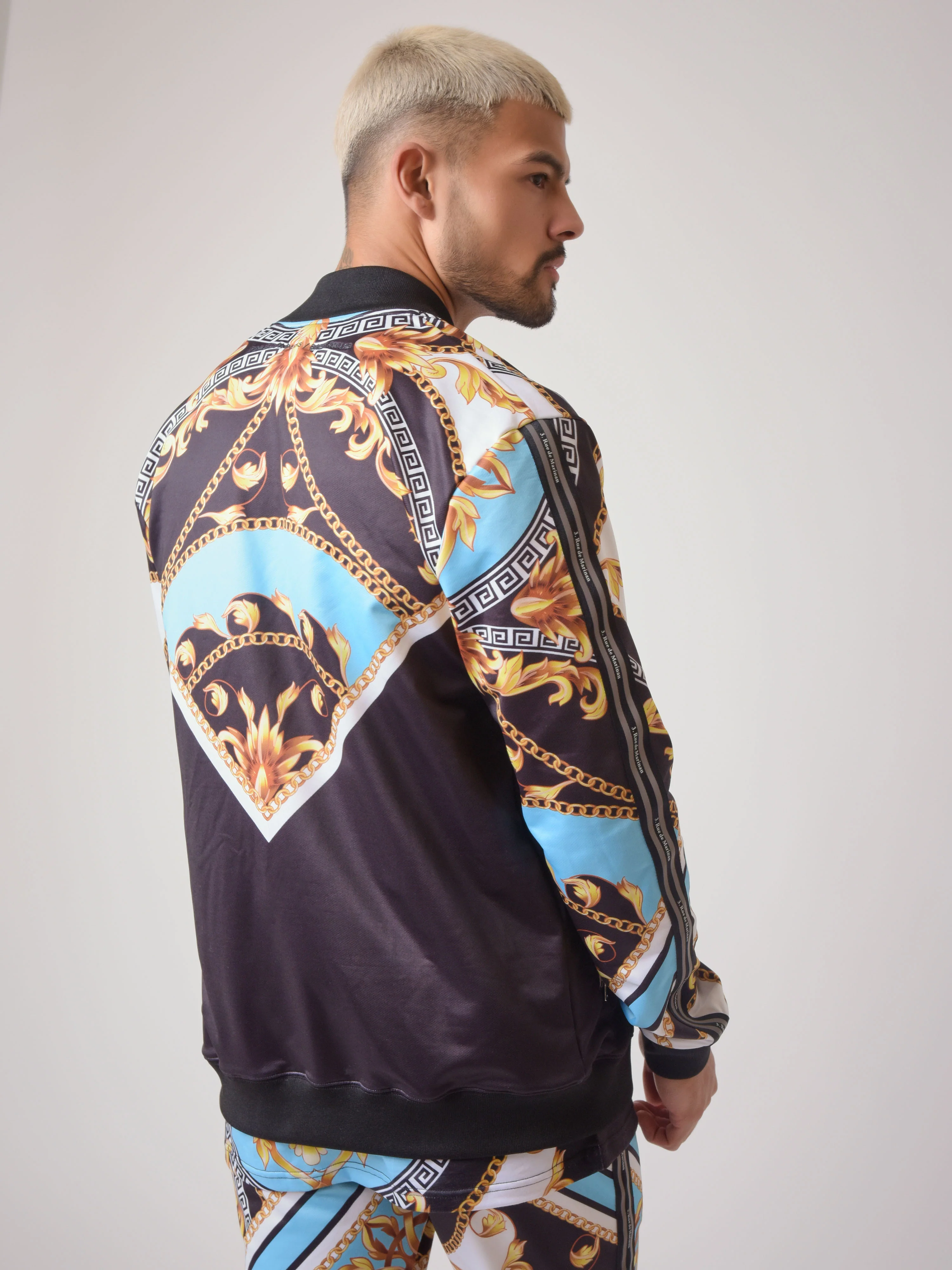 Veste col bomber motif baroque "Baba Collab" - Image 7