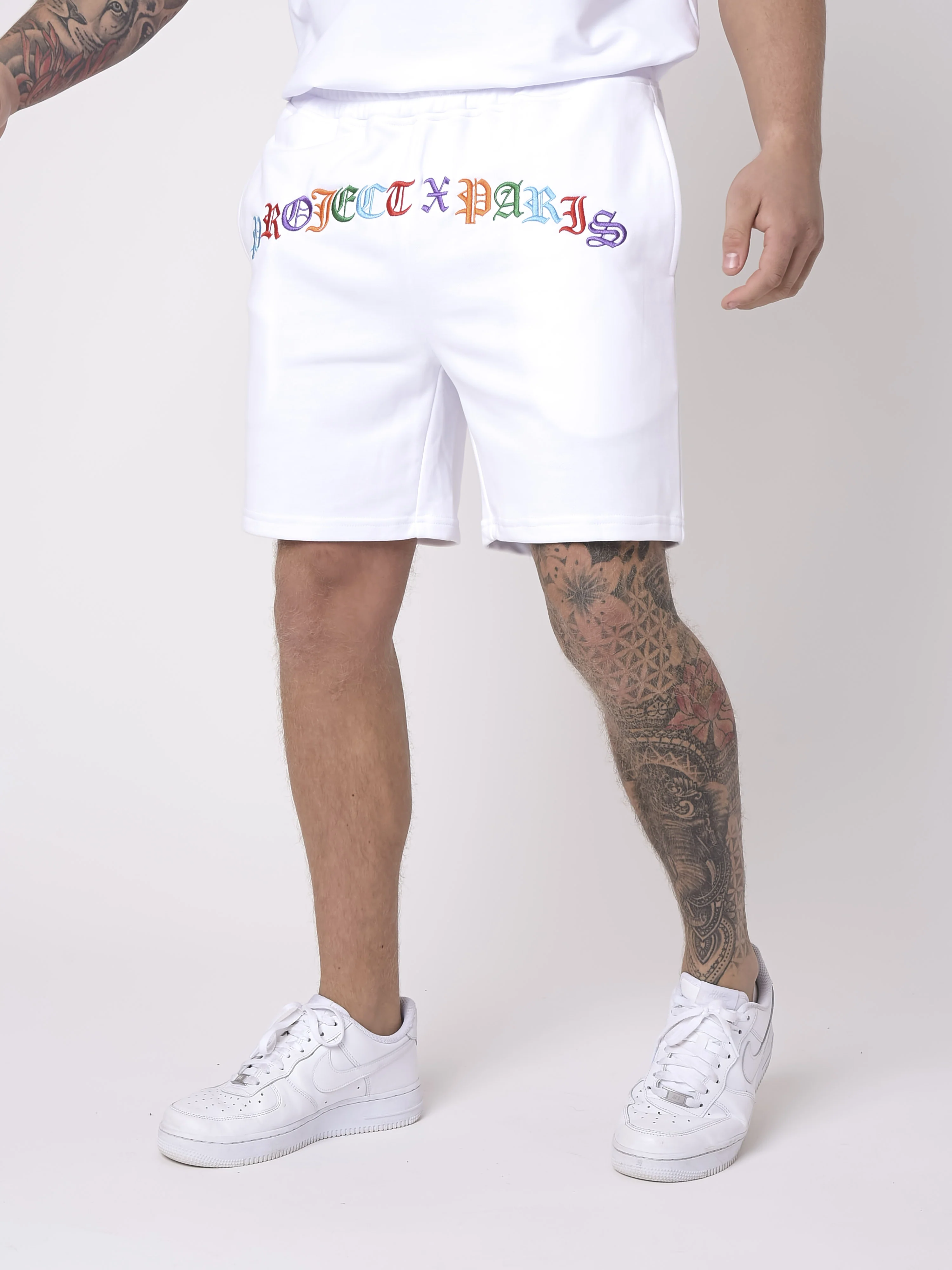 Short style gothique coloré