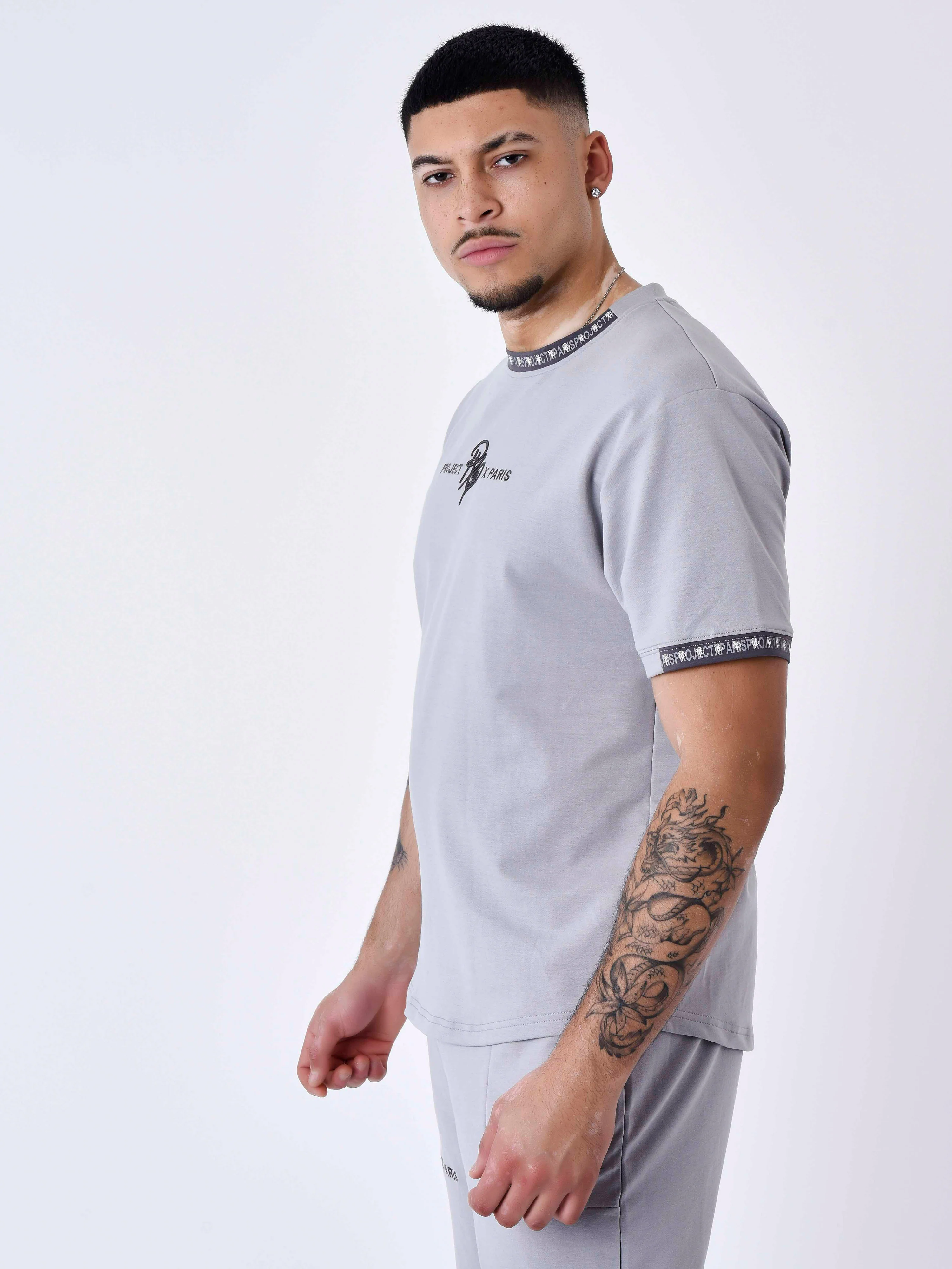 T-shirt uni avec bande logo - Image 4