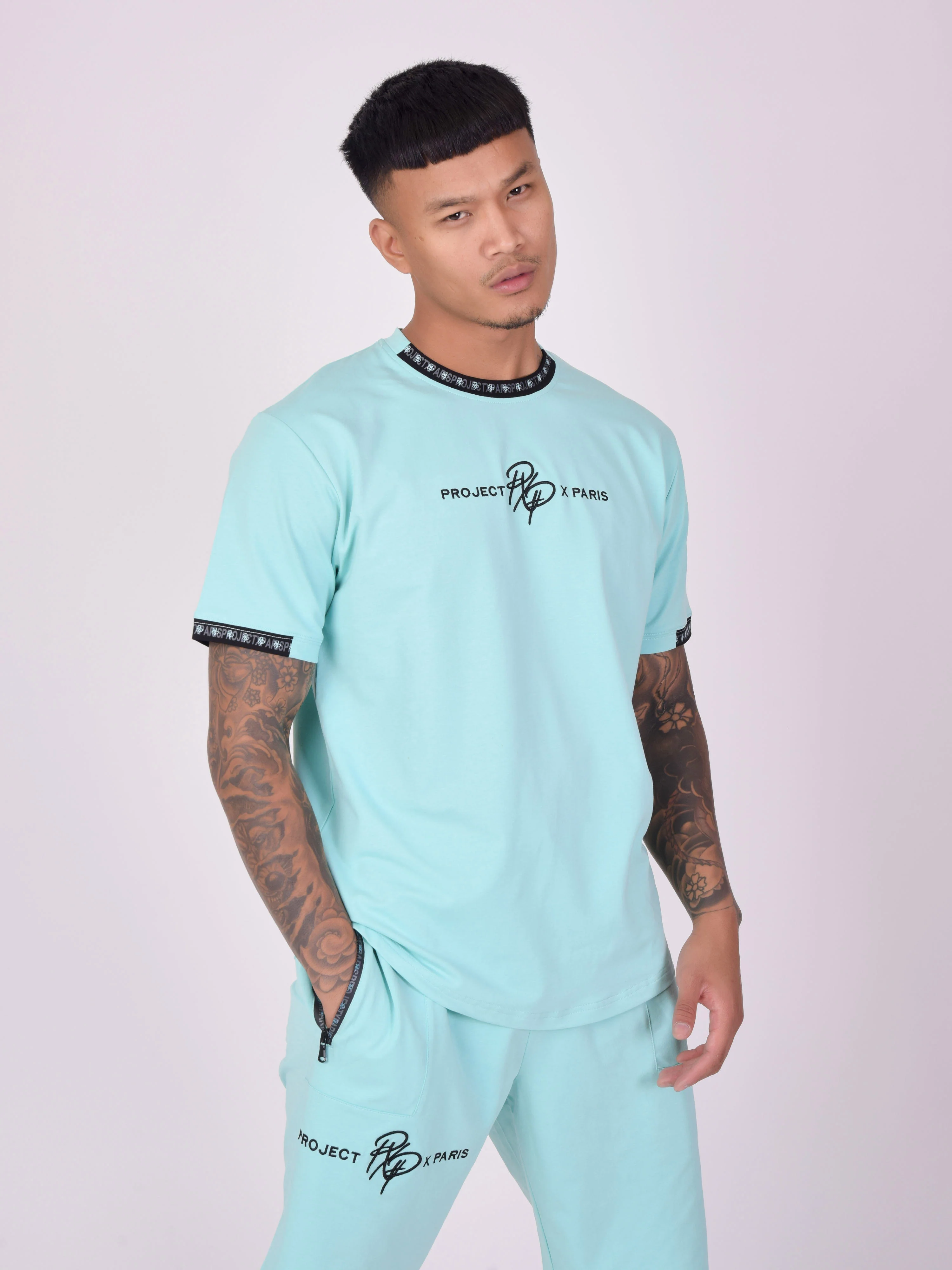 T-shirt uni avec bande logo - Image 4