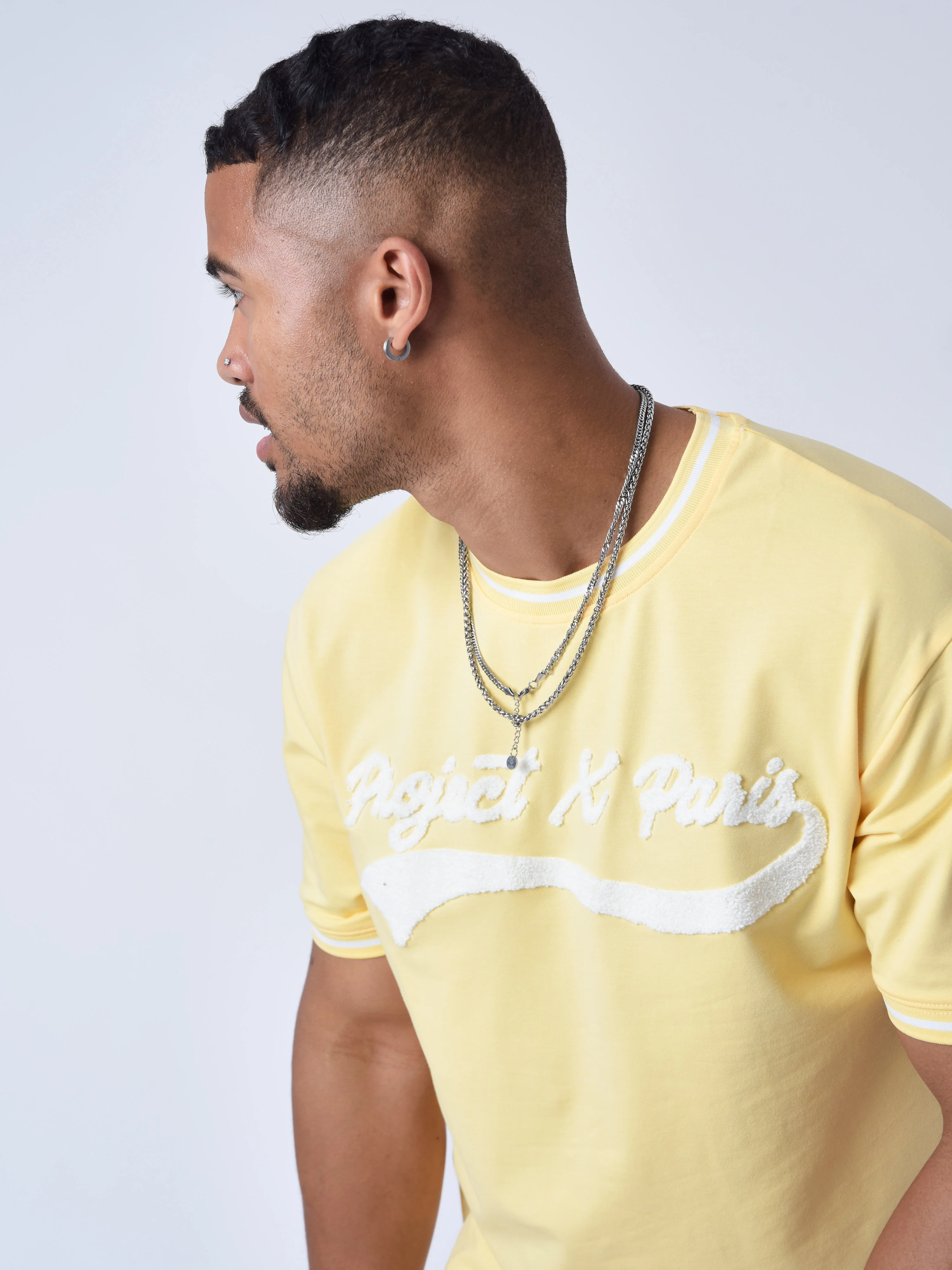 T-shirt style universitaire avec logo - Image 5