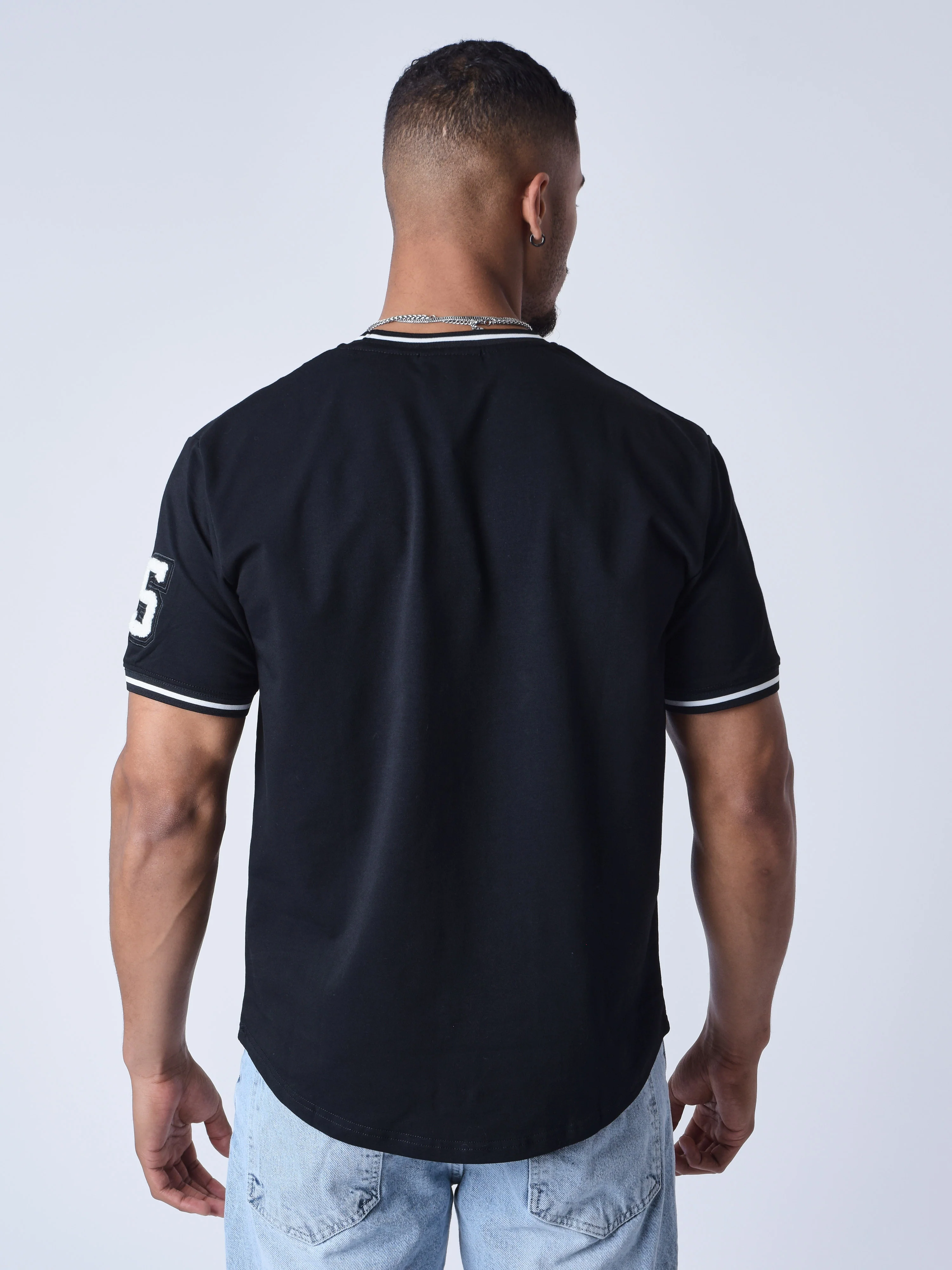 T-shirt style universitaire avec logo - Image 5