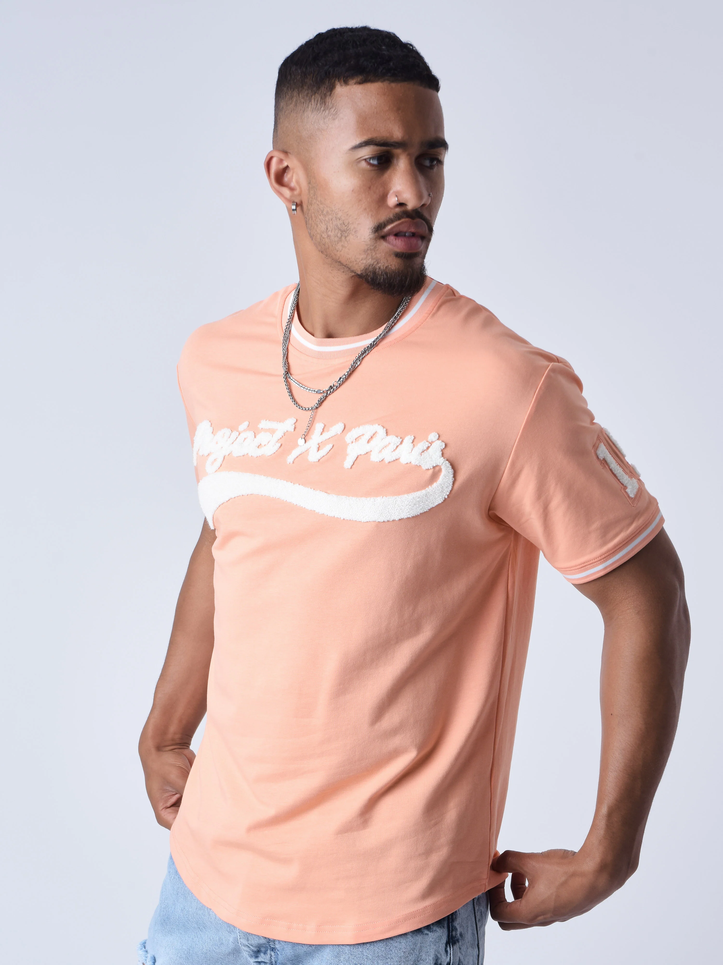 T-shirt style universitaire avec logo - Image 4