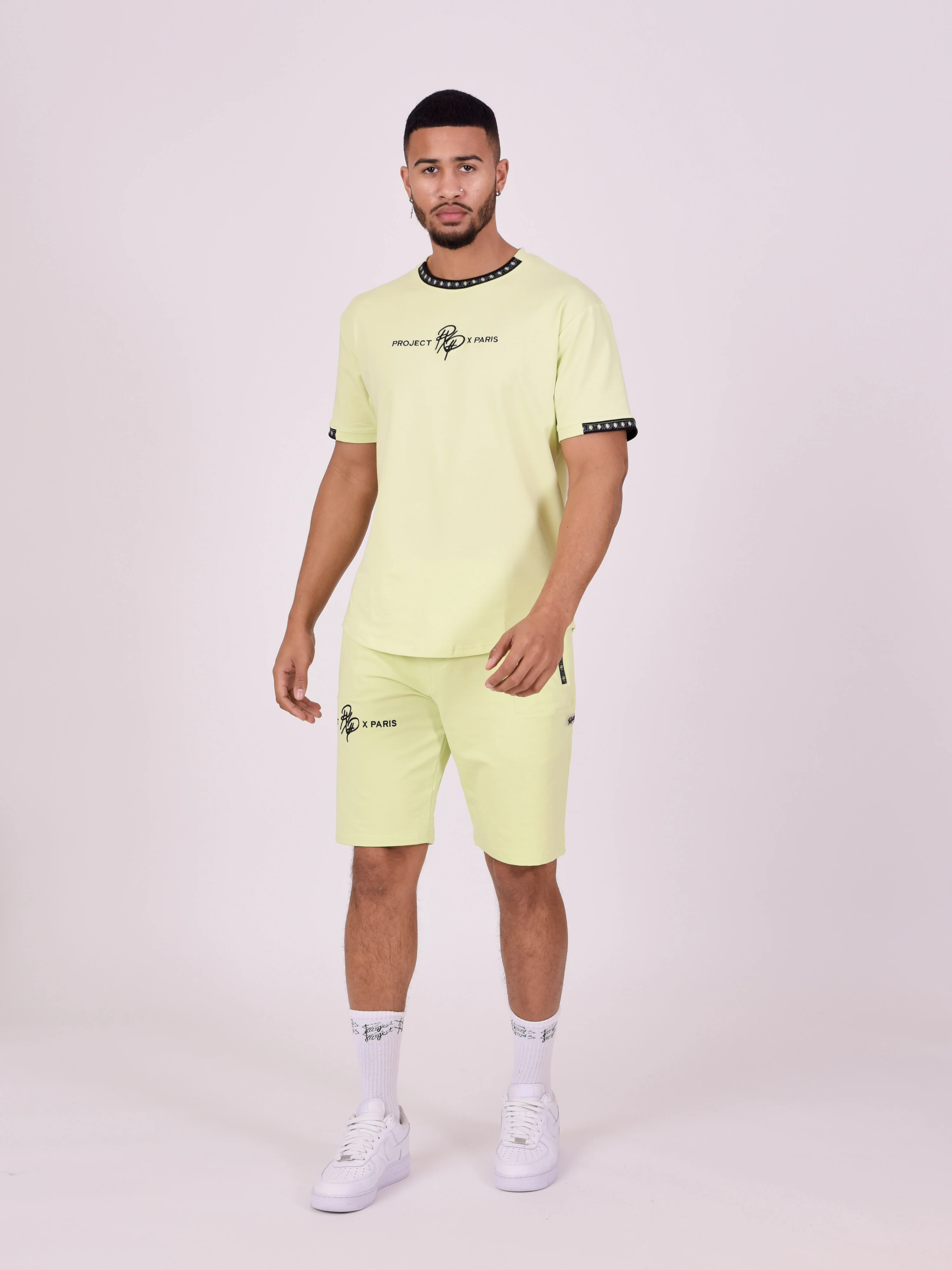 Short uni avec bande logo - Image 3