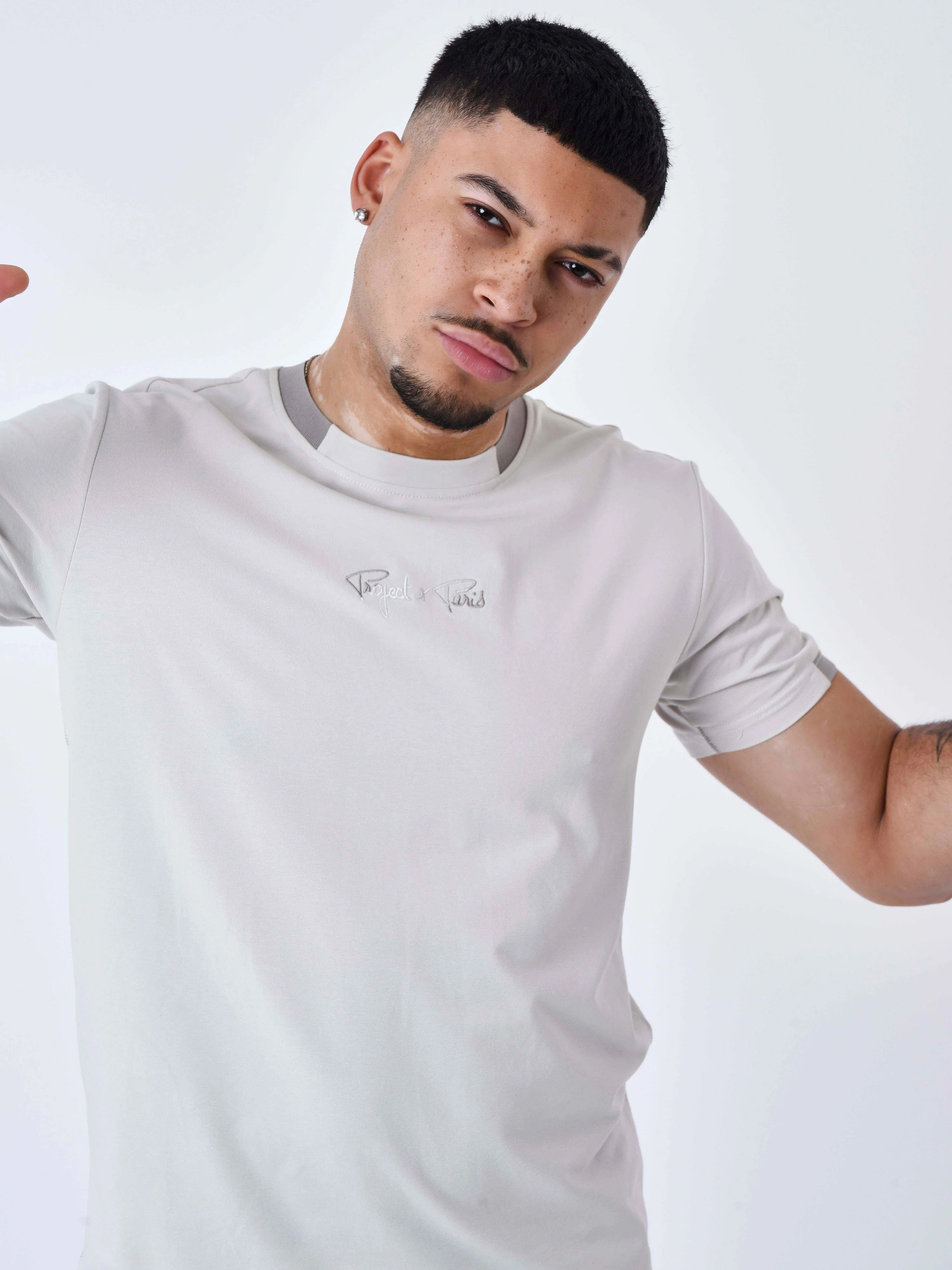 T-shirt avec bande contrastée logotée