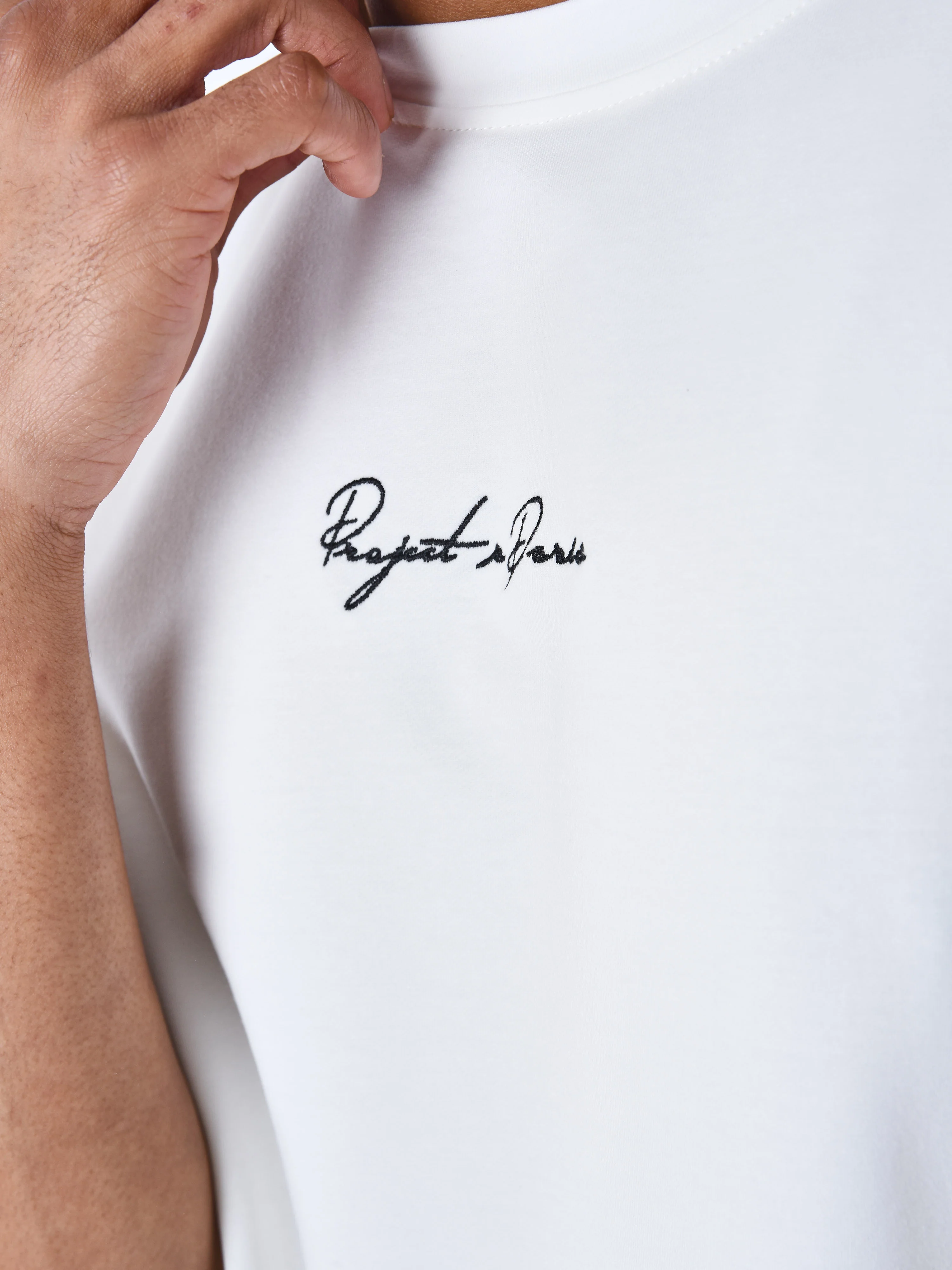 T-shirt broderie signature - Image 6