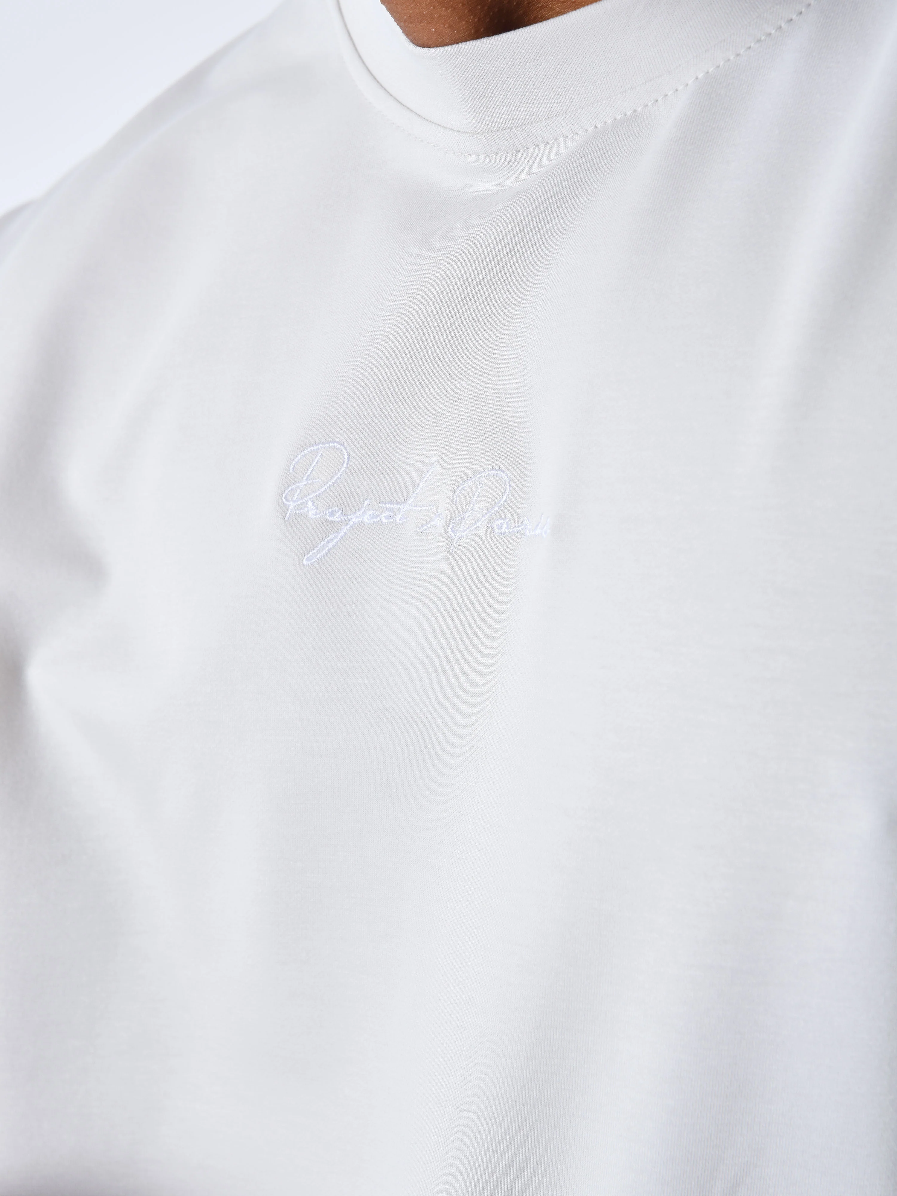 T-shirt broderie signature - Image 6