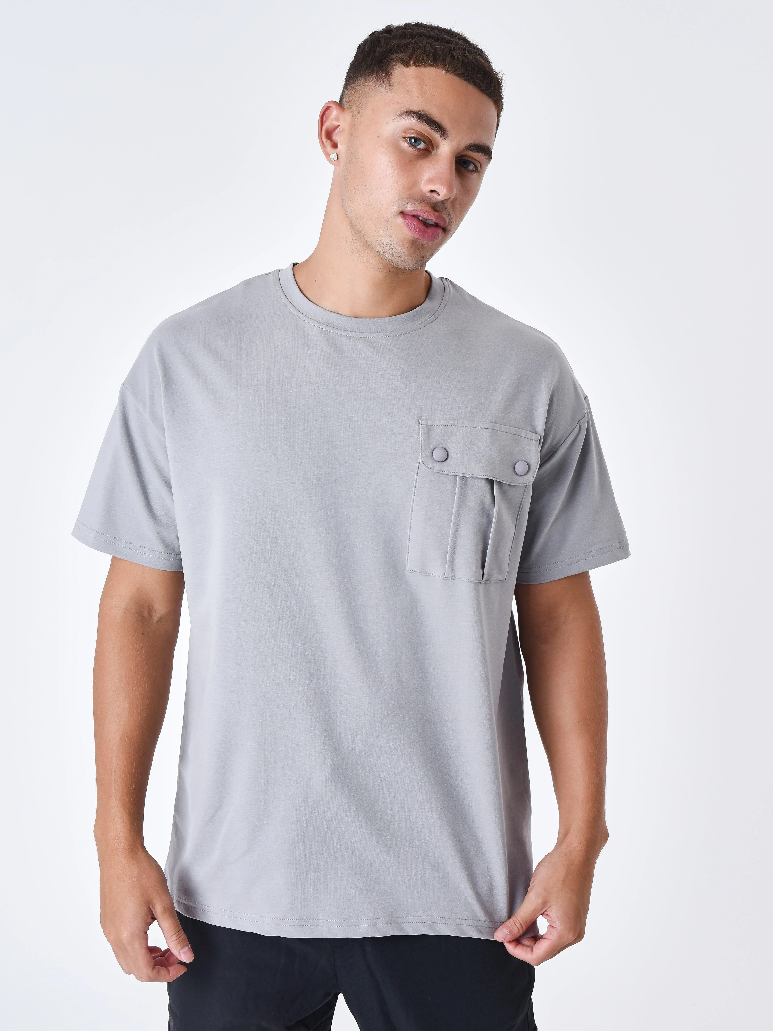 T-shirt à poche contrasté