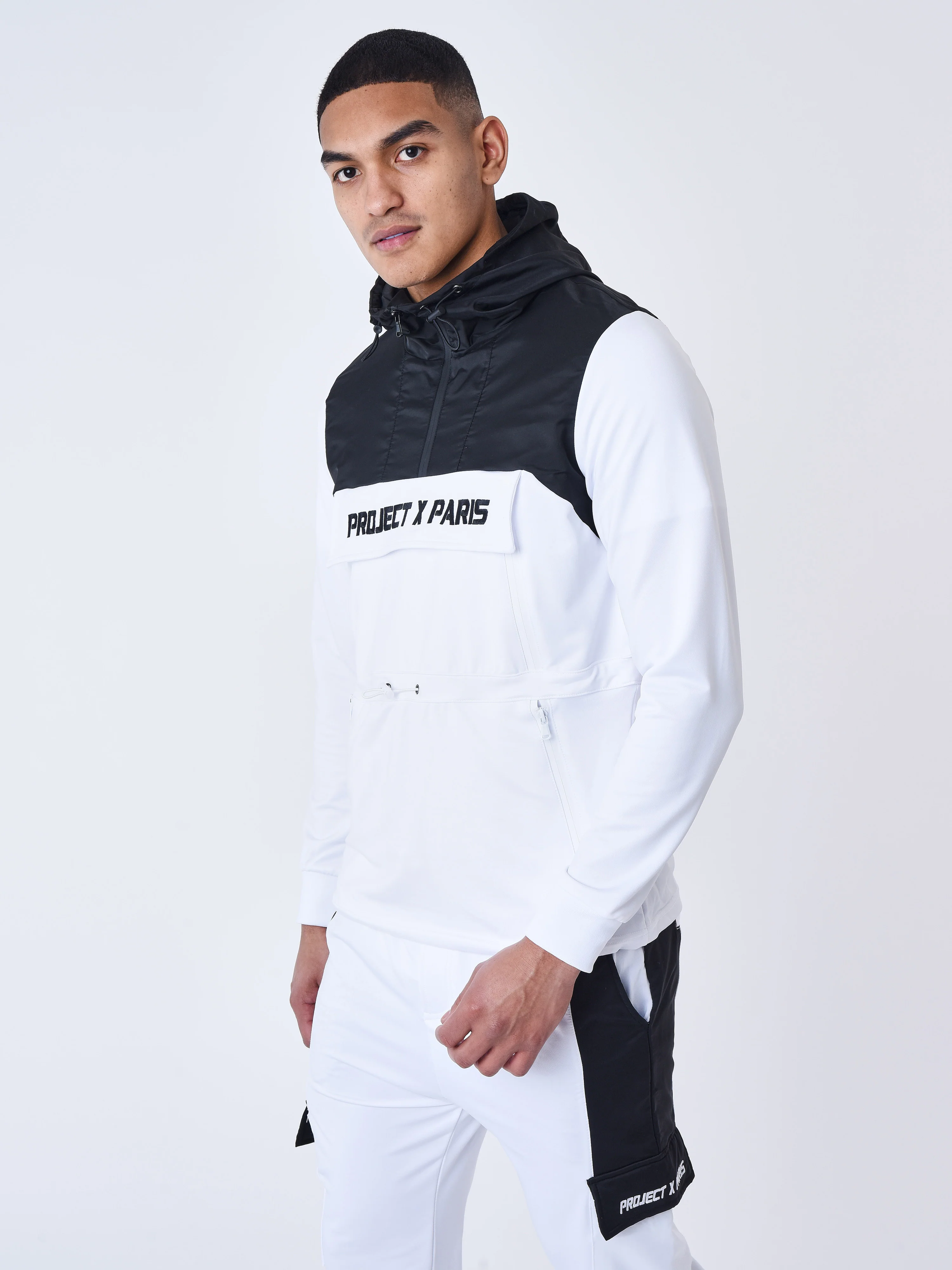 Sweat Ă Capuche style coupe vent bicolore - Image 3