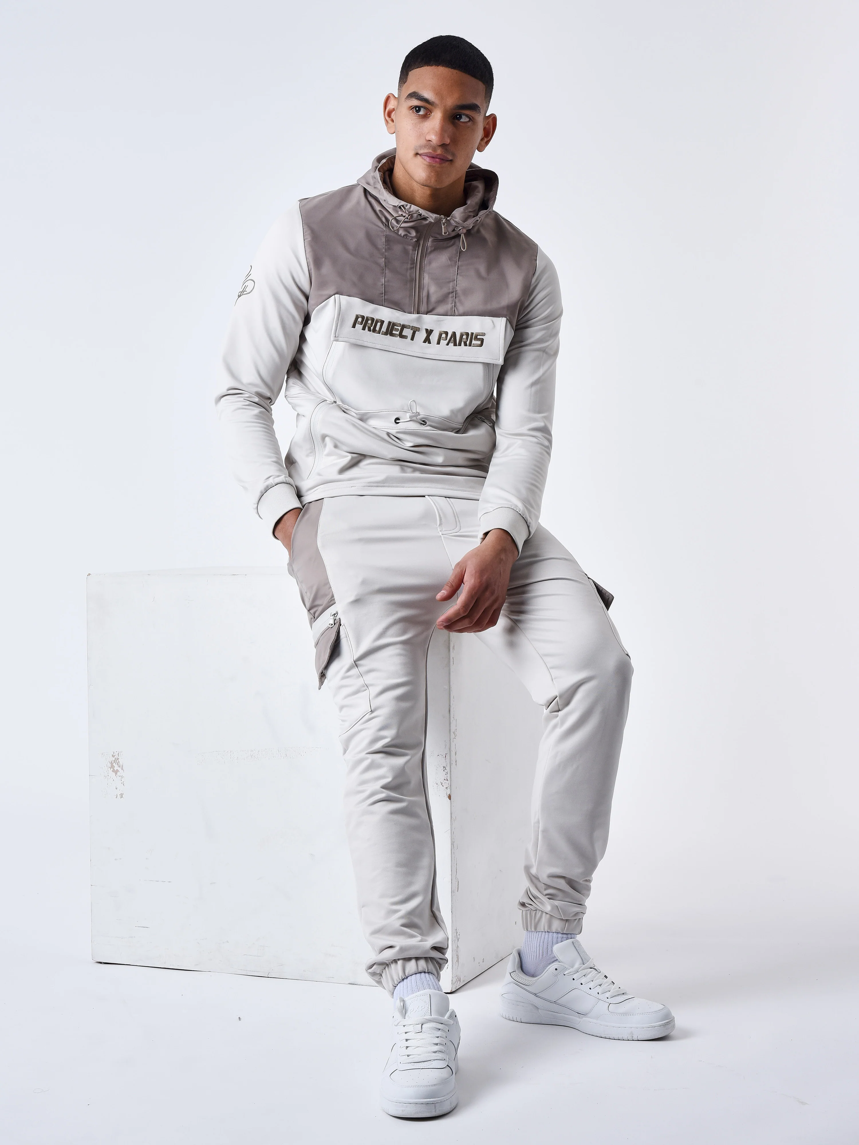 Sweat Ă Capuche style coupe vent bicolore - Image 3