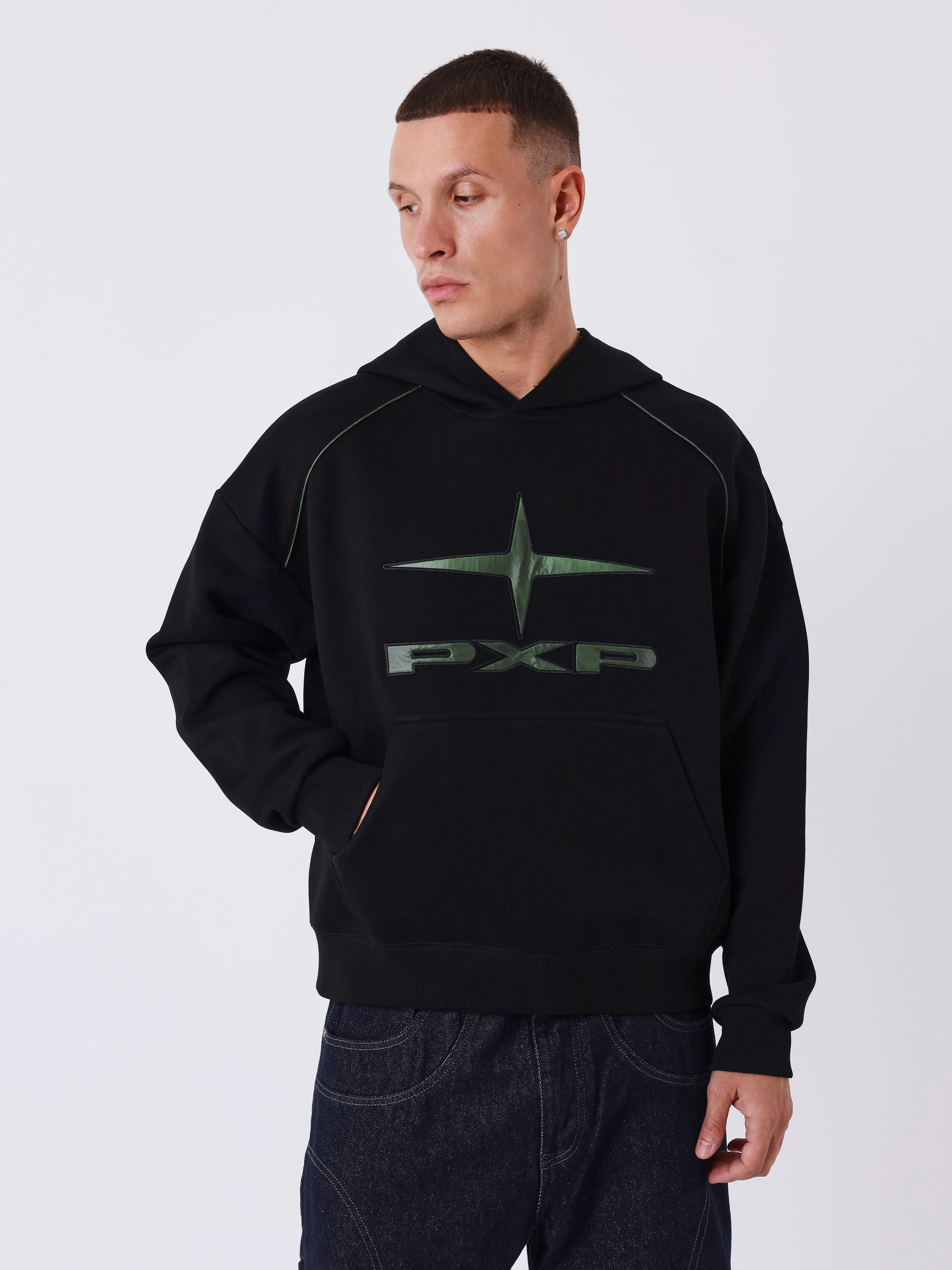 Sweat à capuche avec logo thermoréactif