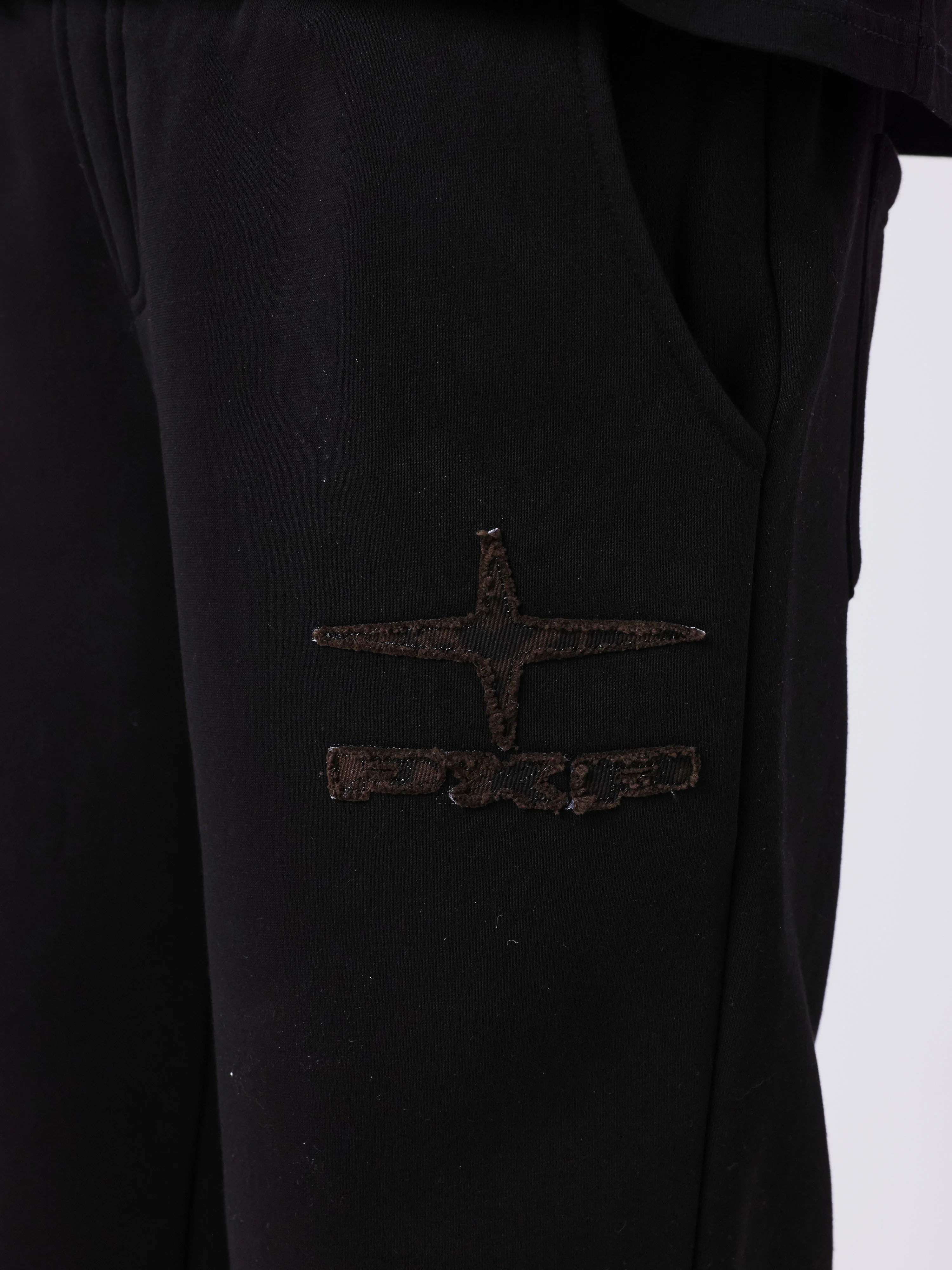 Pantalon droit léopard - Image 4