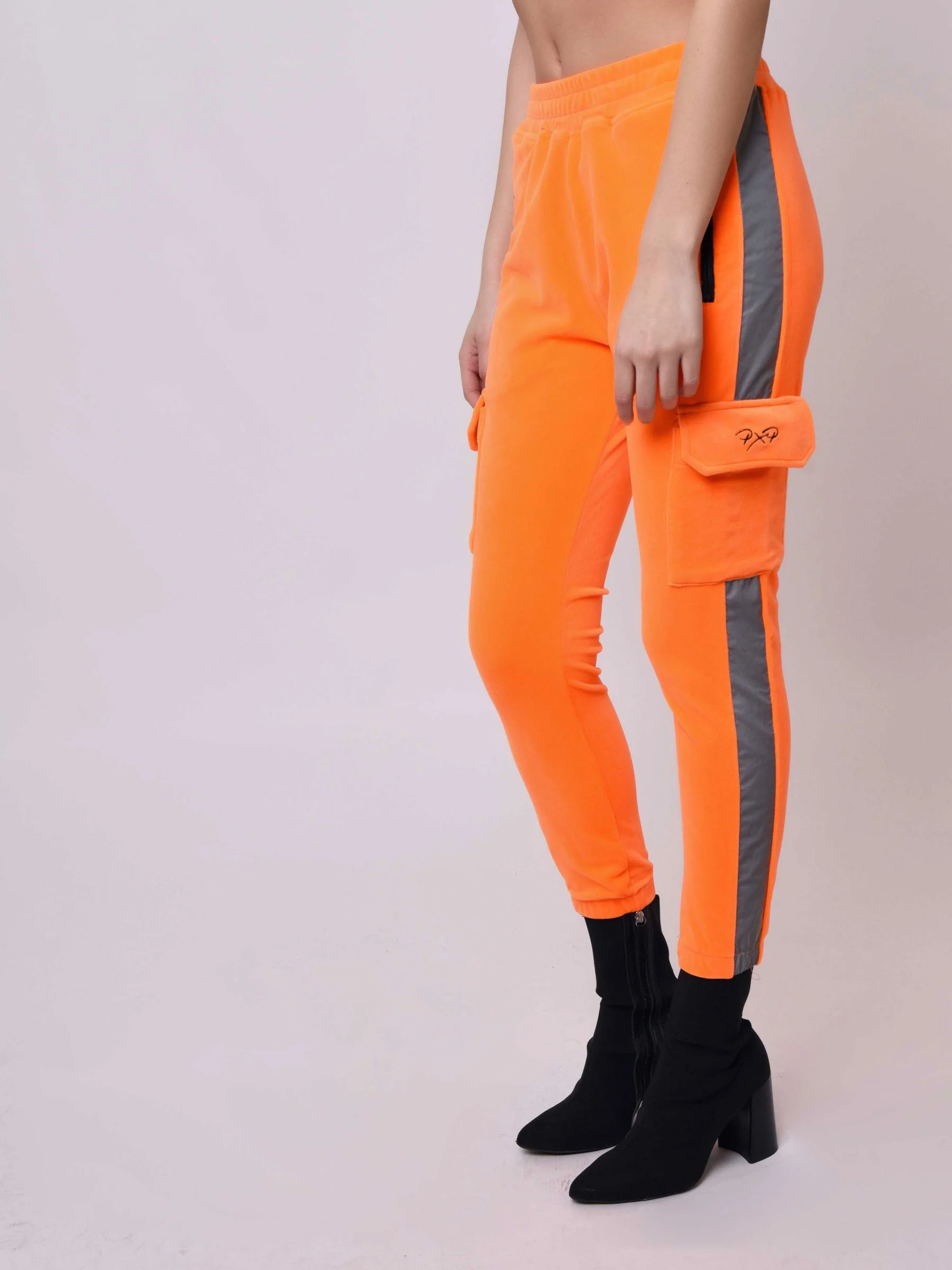 Bas de jogging velvet type cargo à bande réfléchissante côté