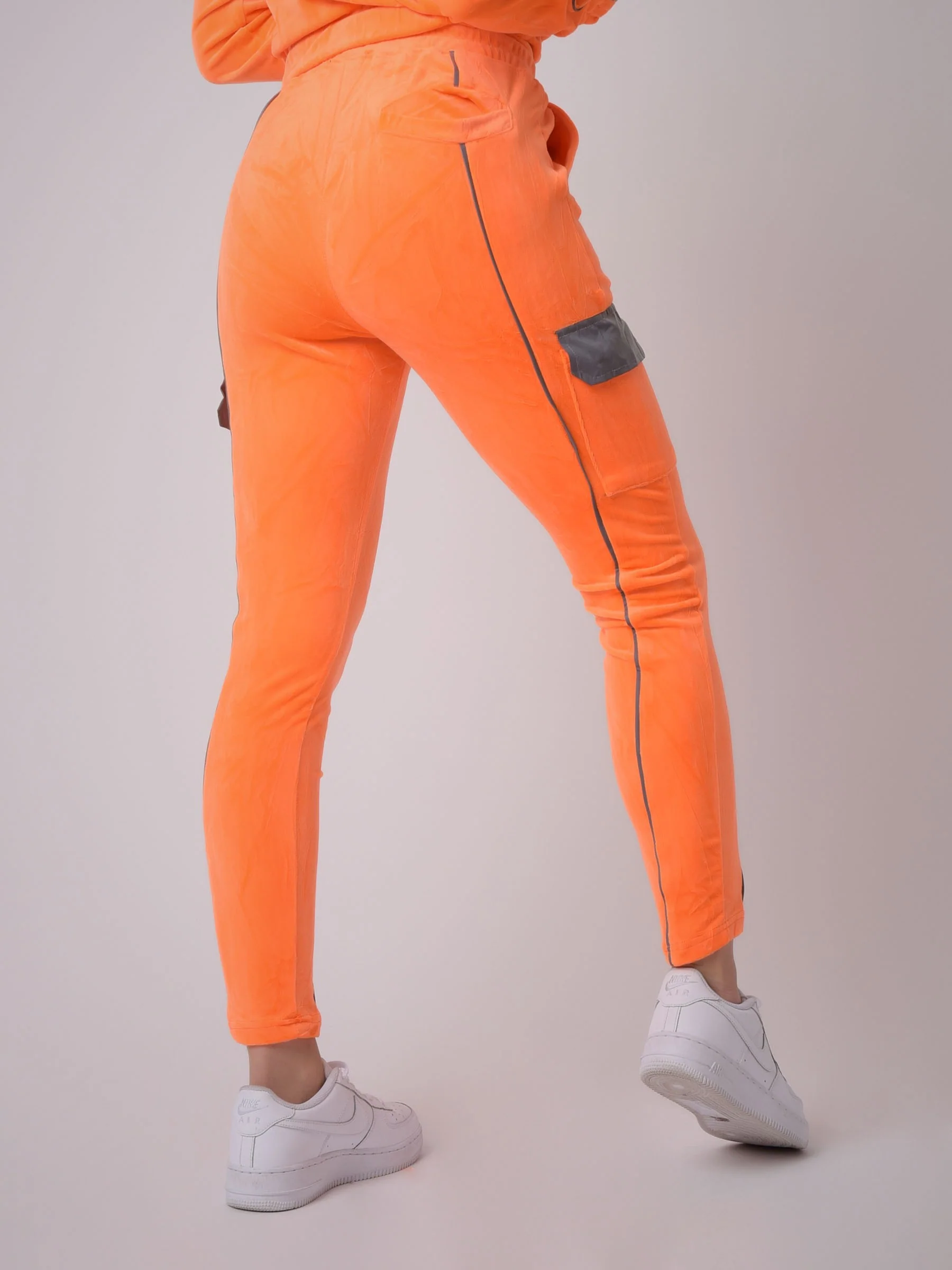 Bas de jogging velvet type cargo à piping réfléchissant - Image 3
