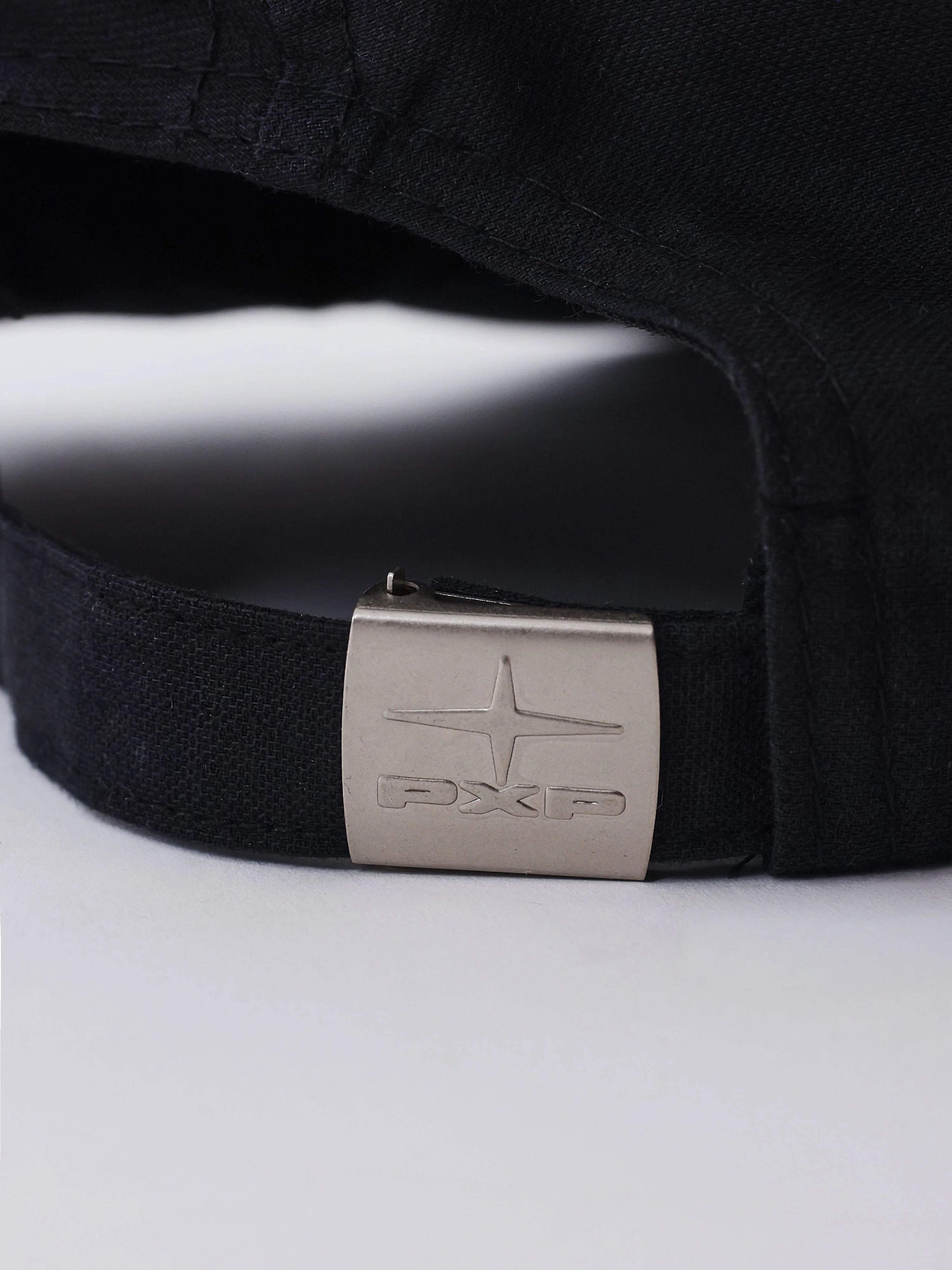 Casquette en toile avec logo métallique - Image 4