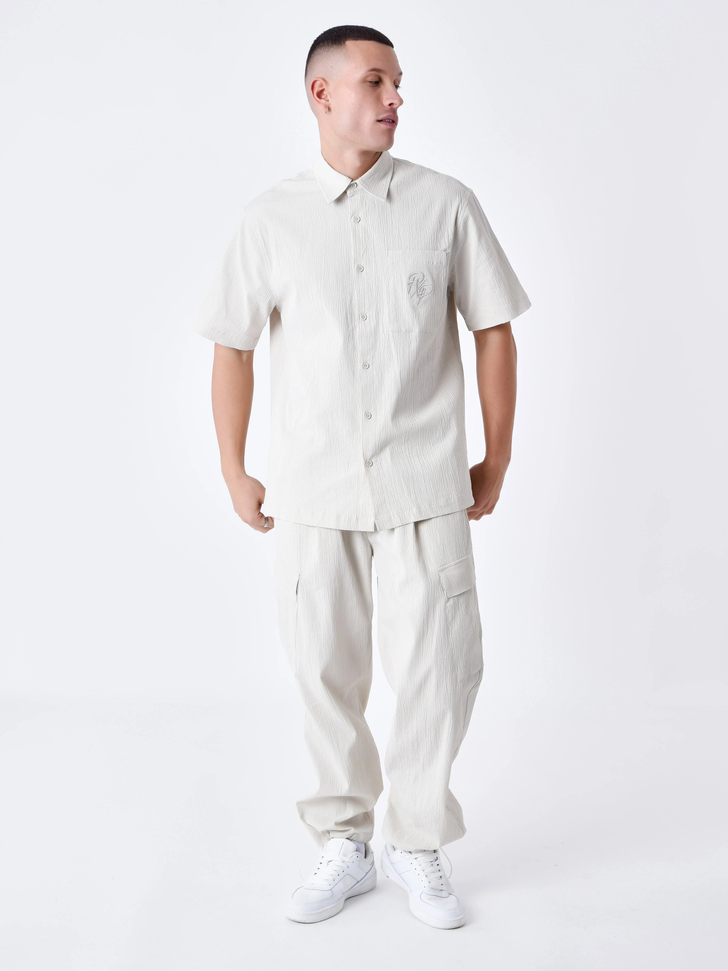 Chemise effet froissé a poches