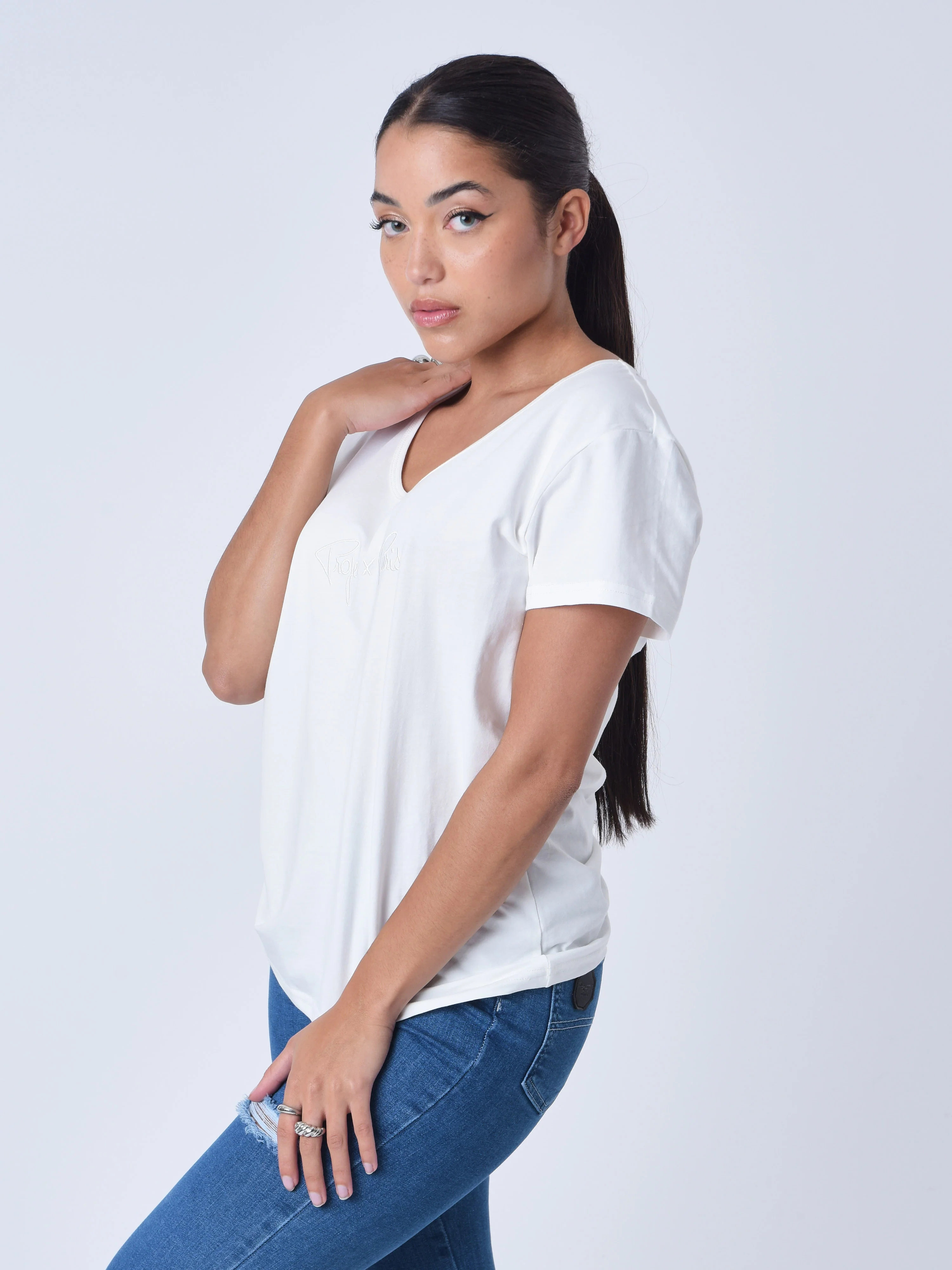 T-shirt basic broderie logo ton sur ton - Image 4