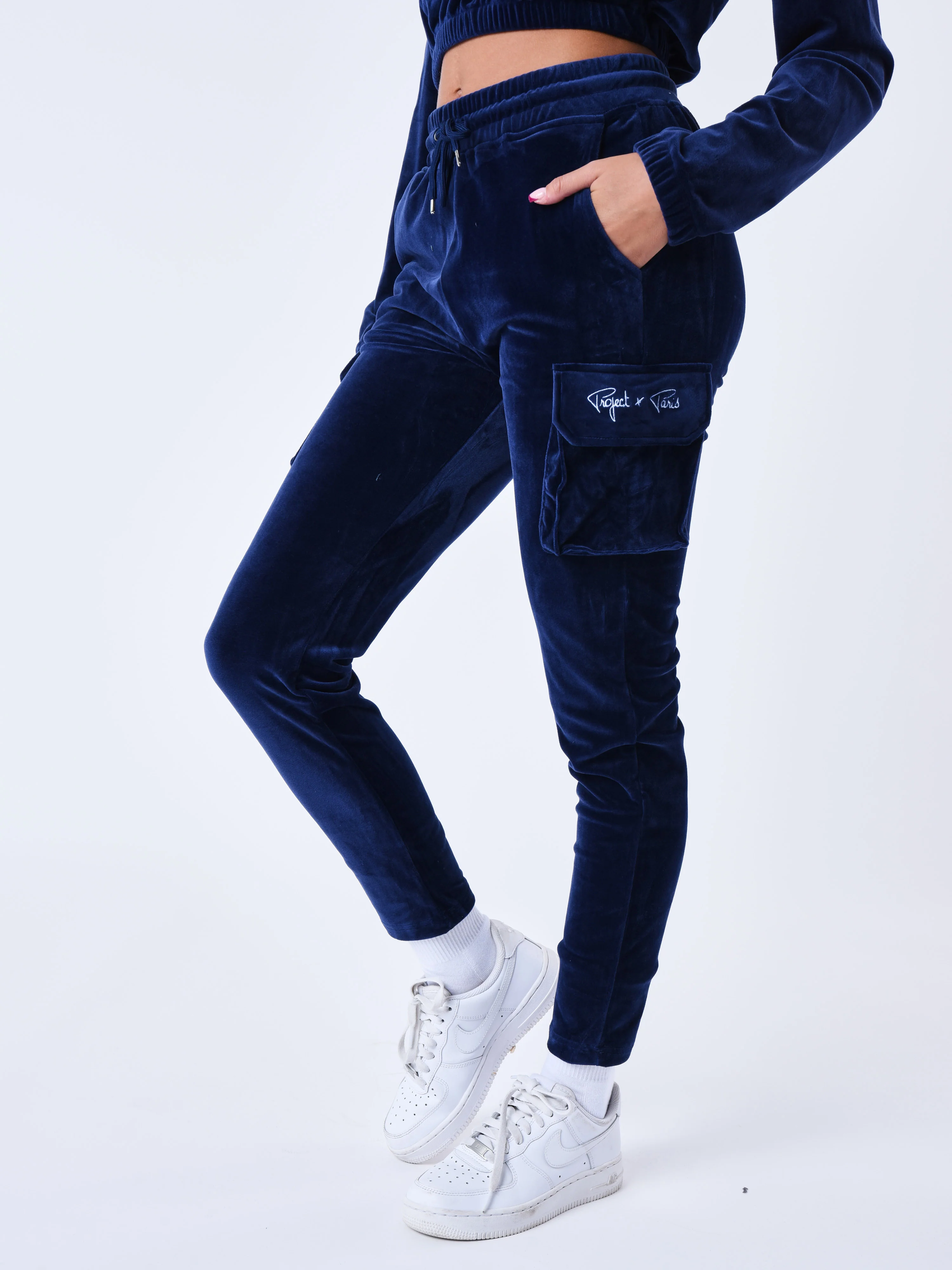 Bas de jogging cargo en velours signature - Image 4