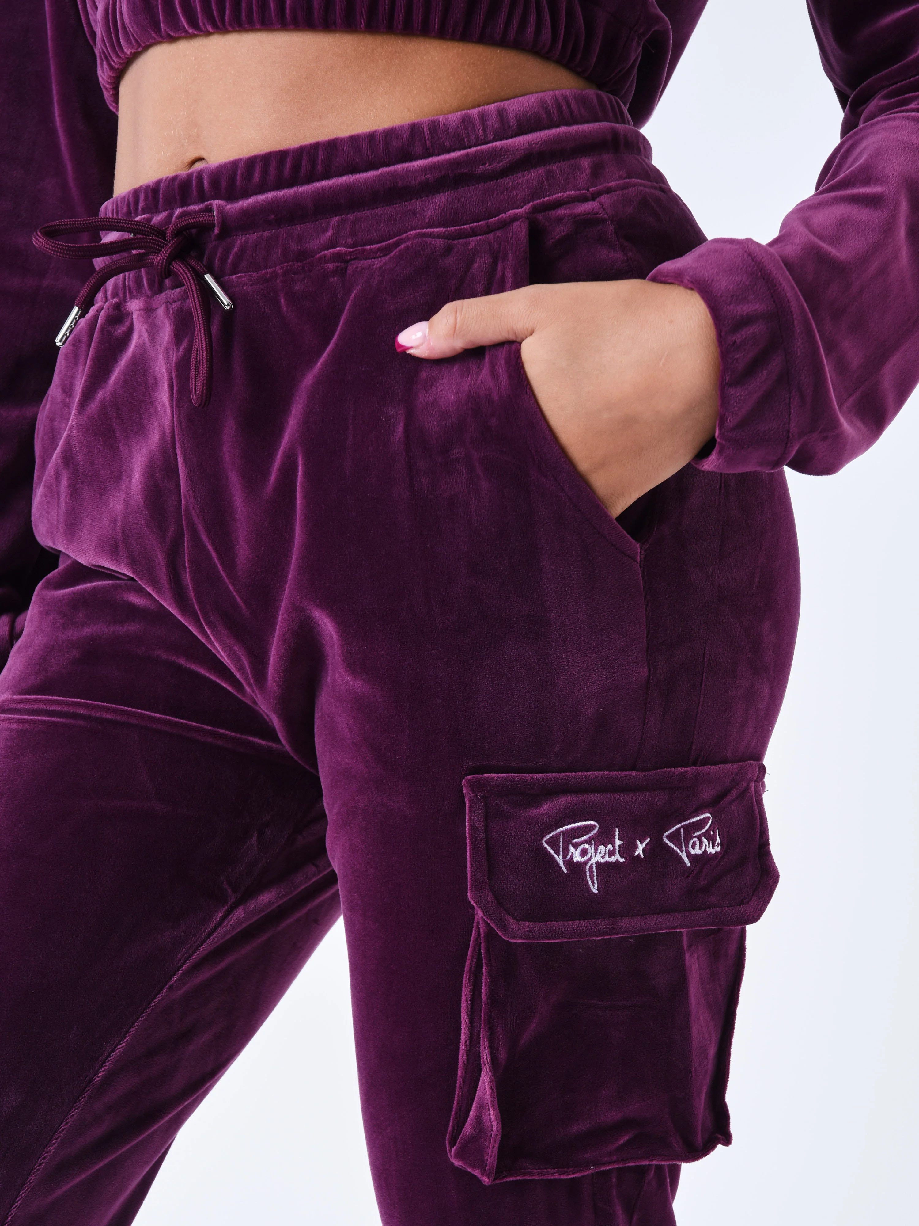 Bas de jogging cargo en velours signature - Image 6