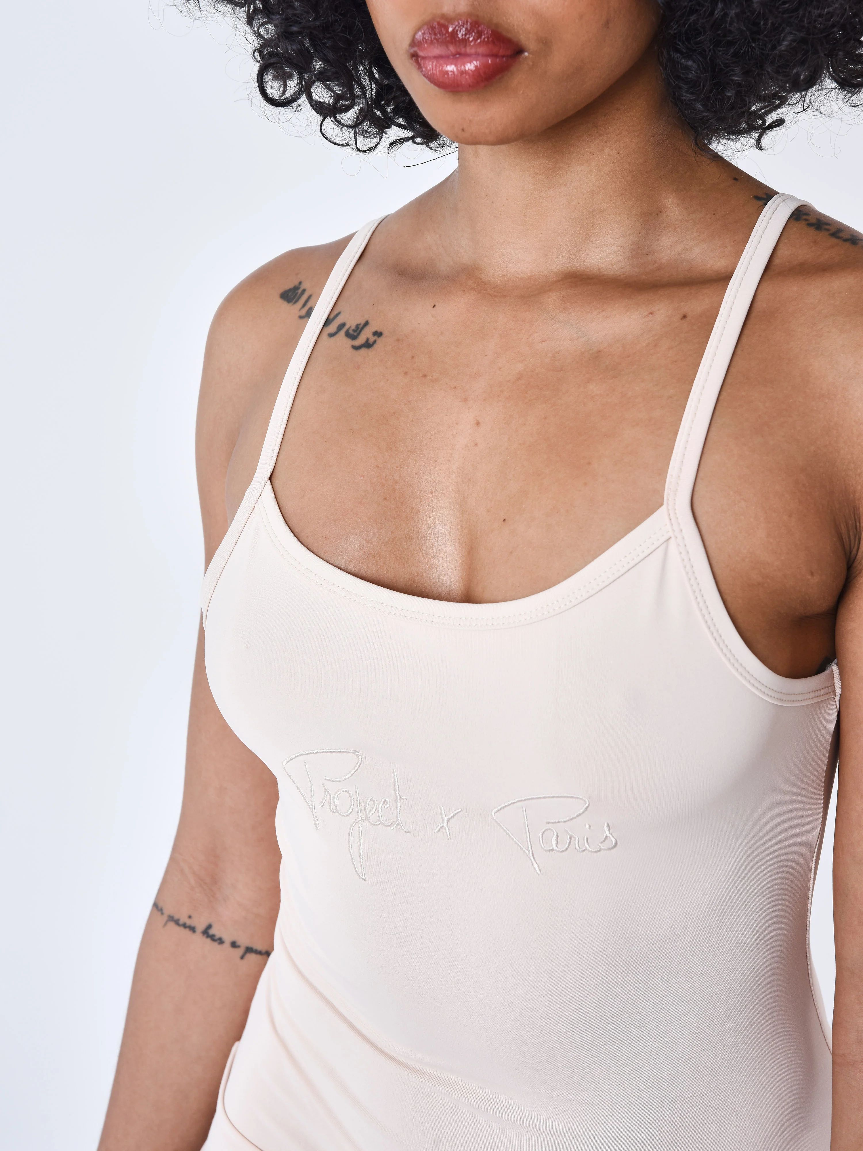 Robe Ă fines bretelles en lycra - Image 6
