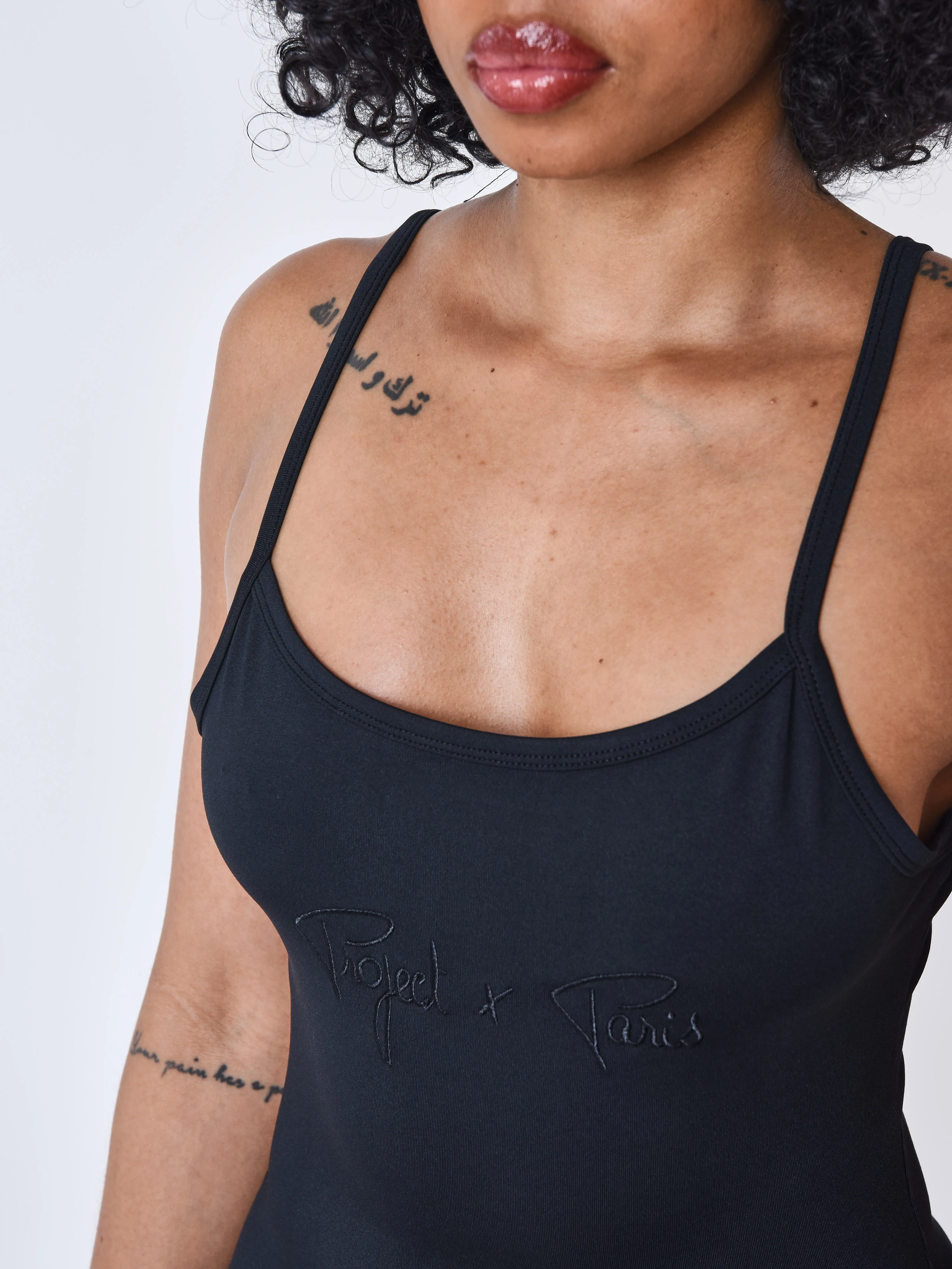 Robe Ă fines bretelles en lycra - Image 6
