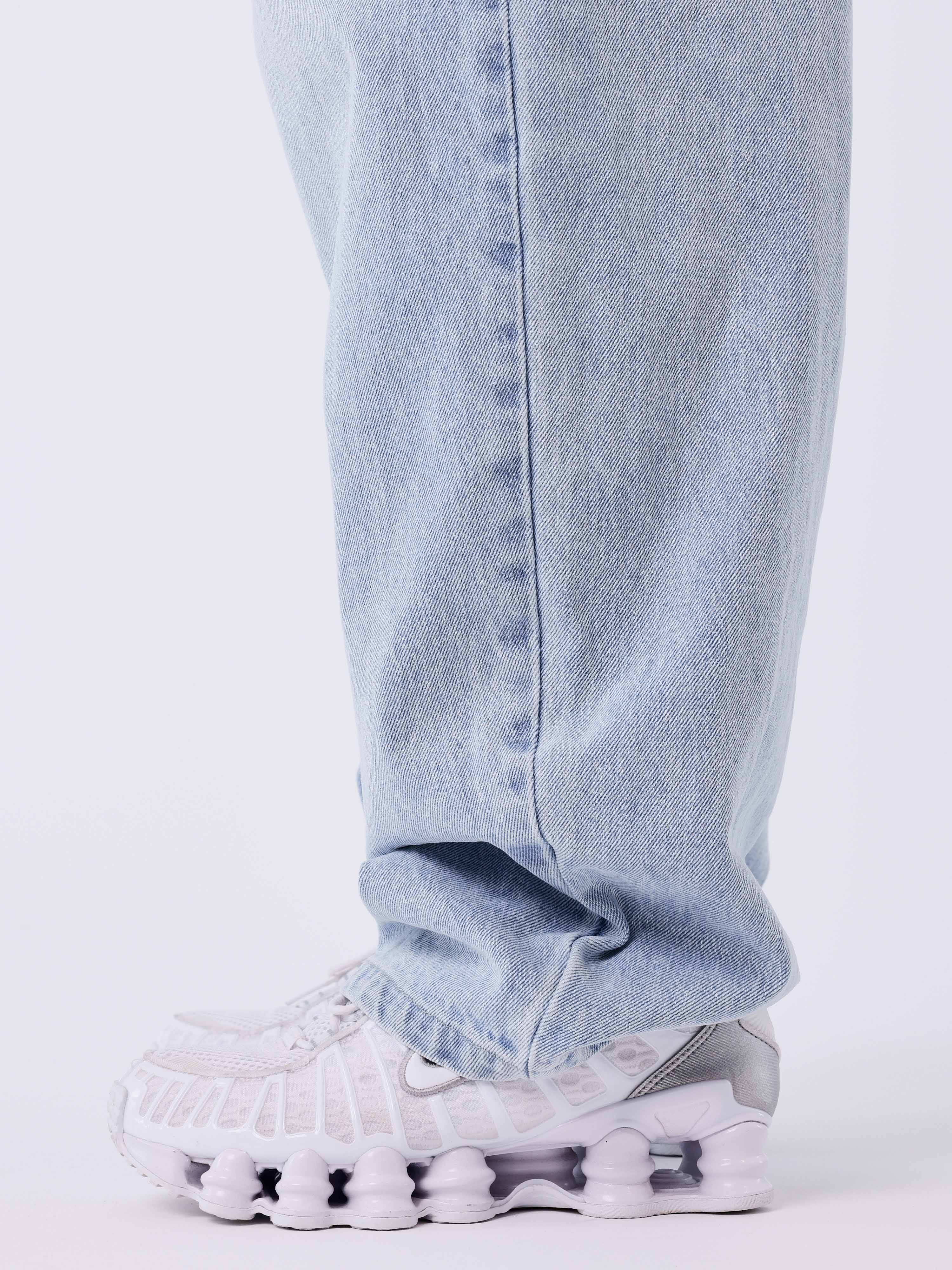 Jean barrel en denim bleu délavé - Image 6