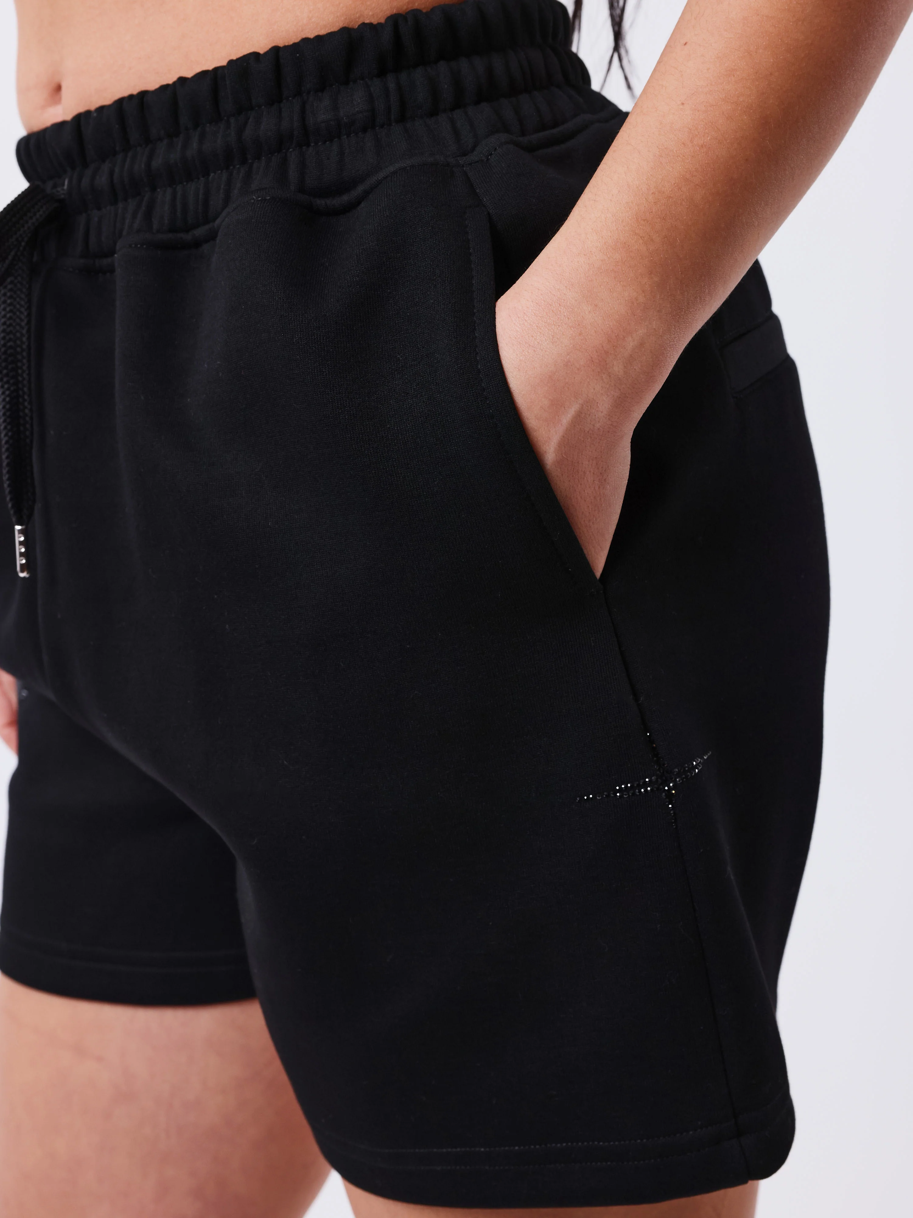 Short Strassy - Image 4