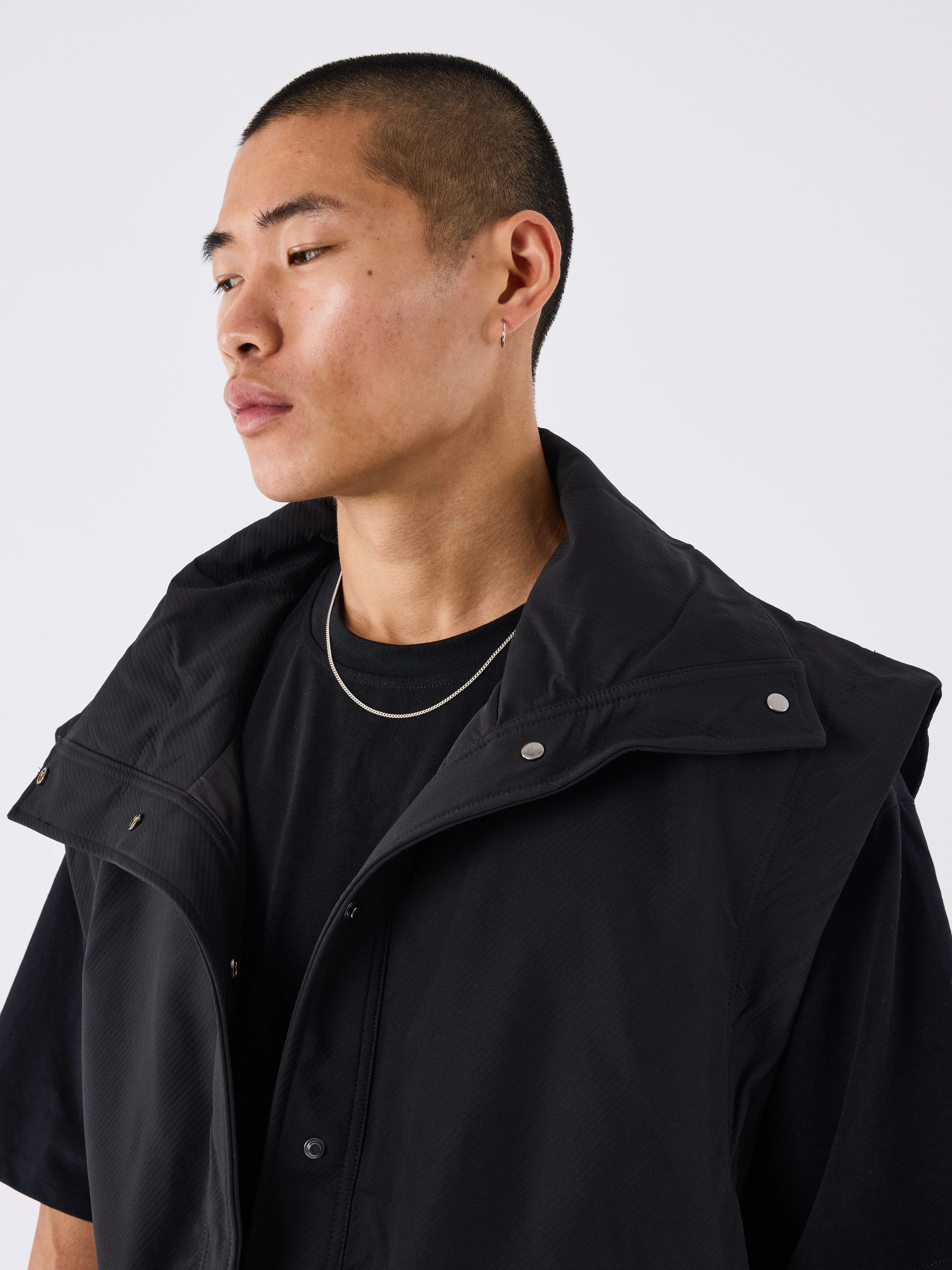 Veste sans manches oversize a poches - Image 4