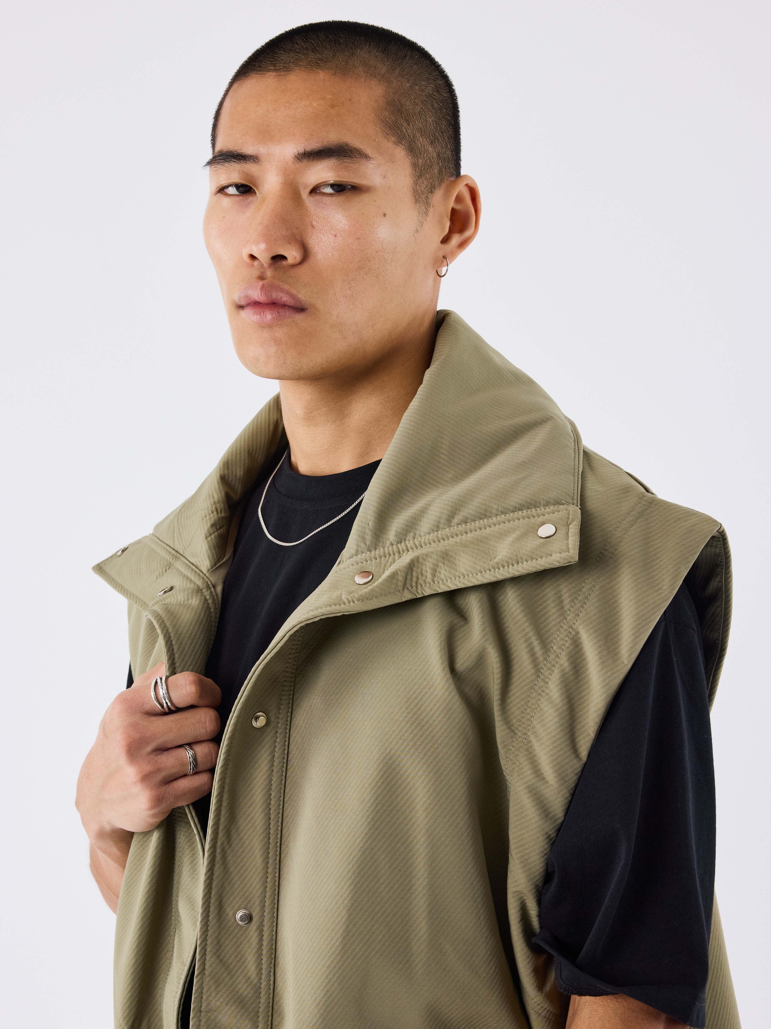 Veste sans manches oversize a poches - Image 4