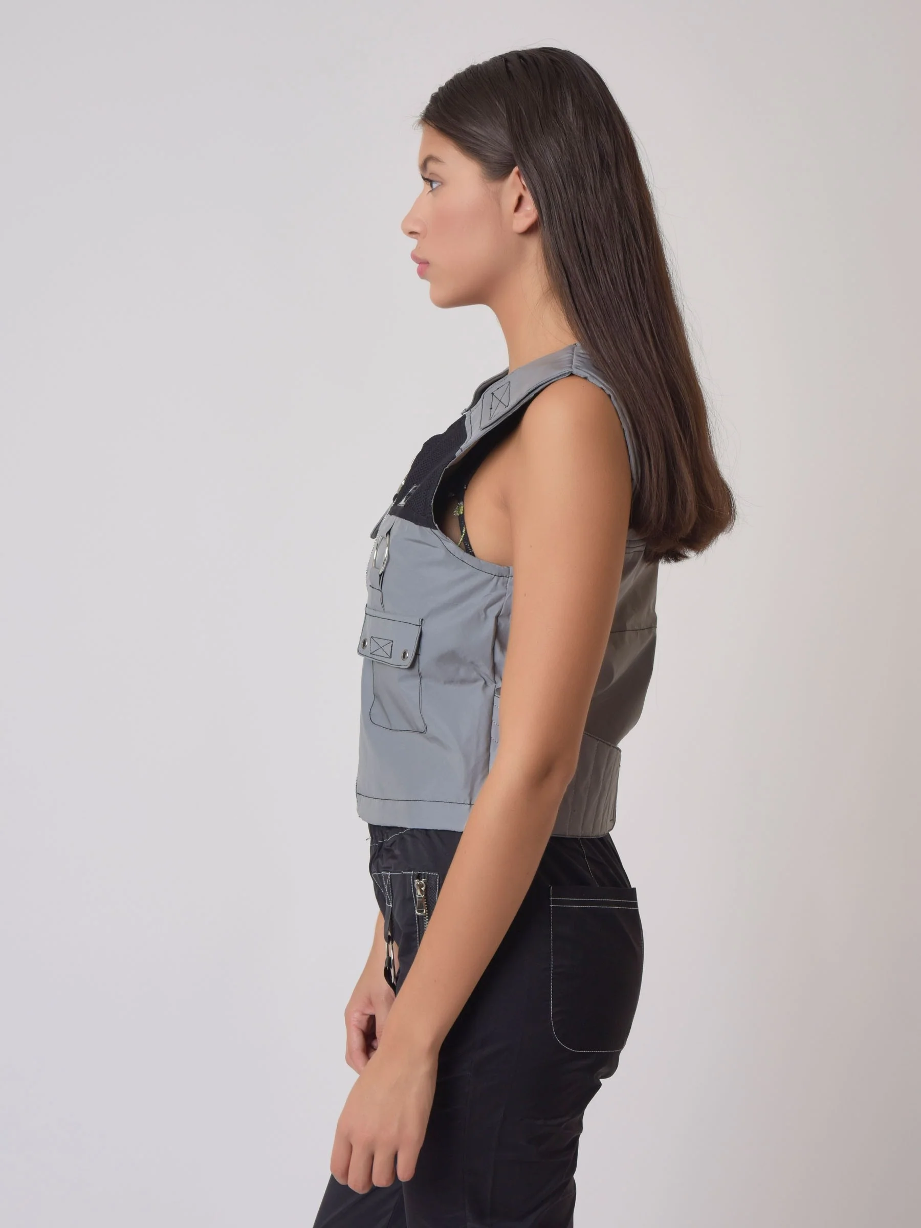 Gilet sans manches utility coutures contrastées empiècement mesh - Image 4