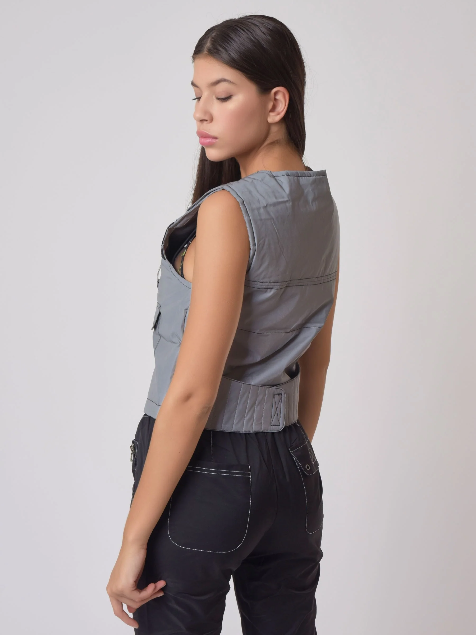 Gilet sans manches utility coutures contrastées empiècement mesh - Image 5