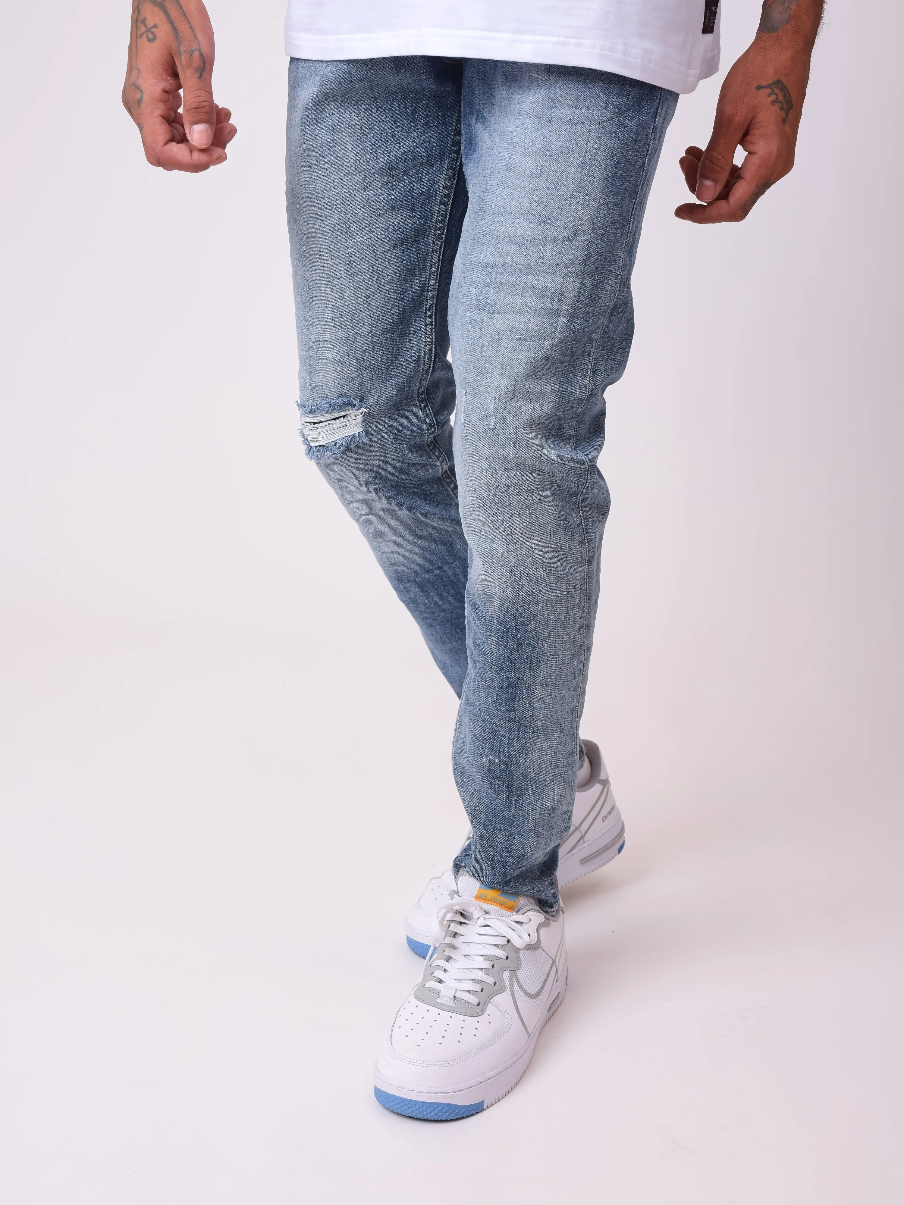 Jean skinny bleu délavé avec trou - Image 3