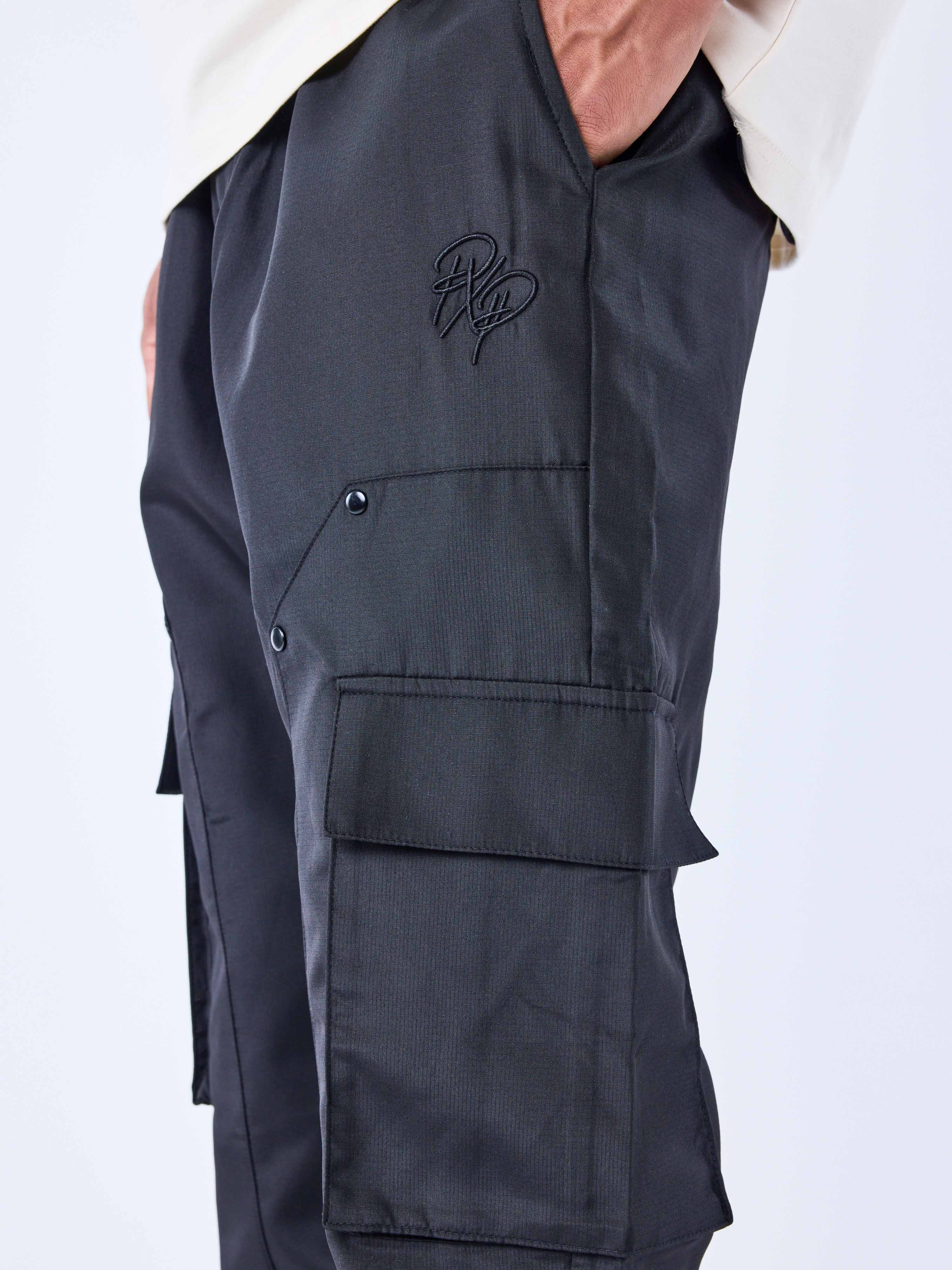 Pantalon cargo en matière technique - Image 5
