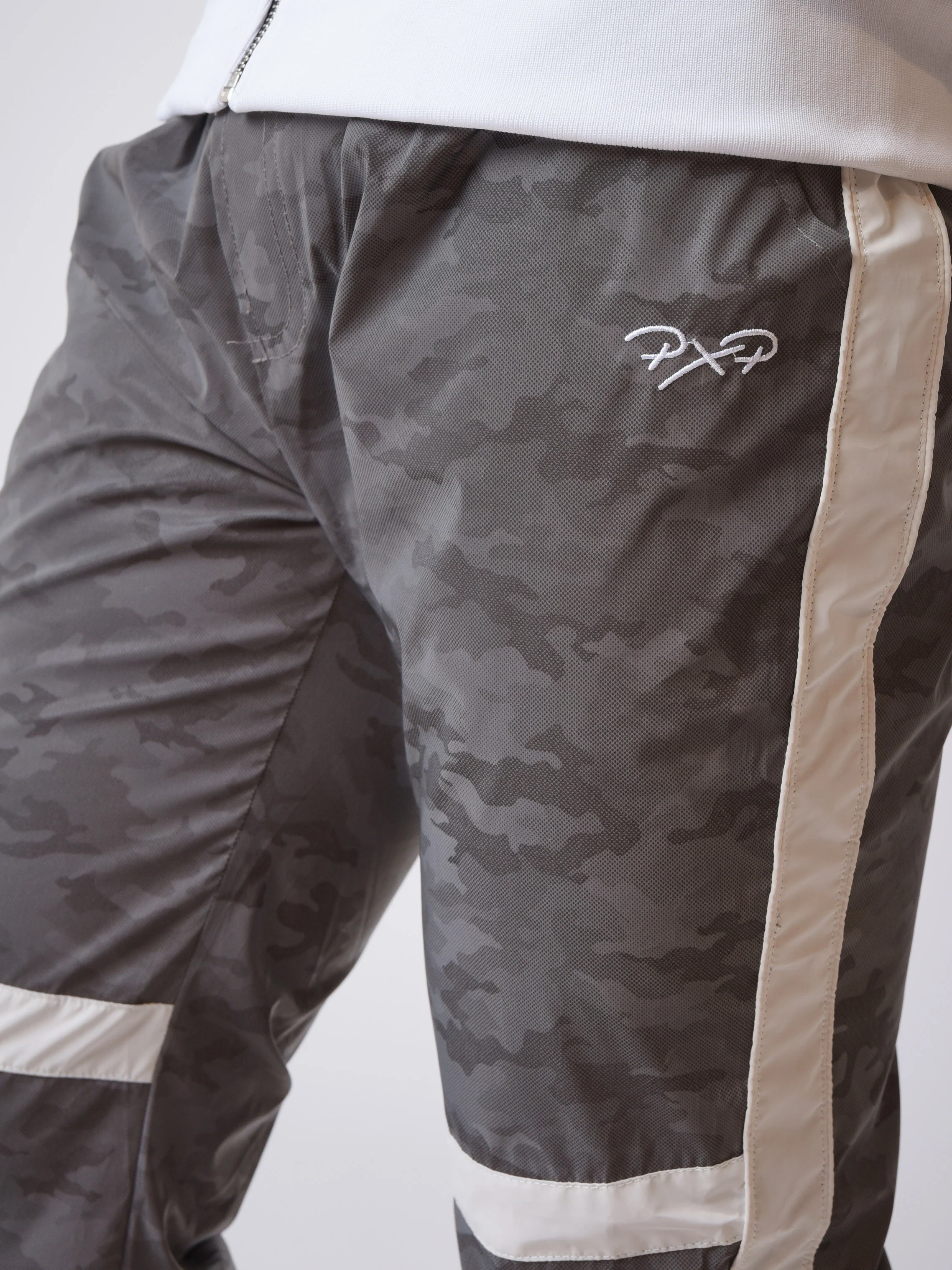 Pantalon de jogging bi-matière réfléchissante motif camouflage "CAMO REFLECT" - Image 6