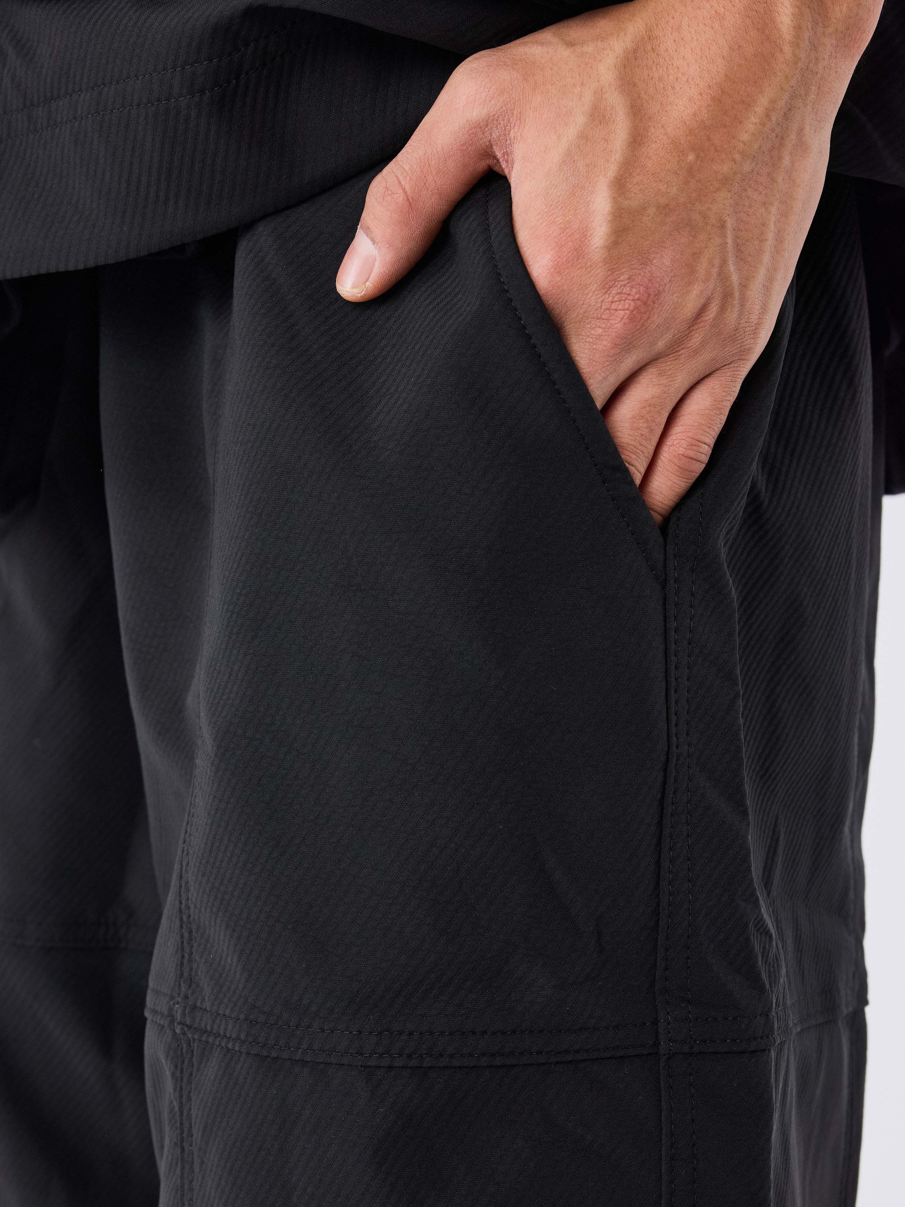 Pantalon oversize à découpes - Image 5