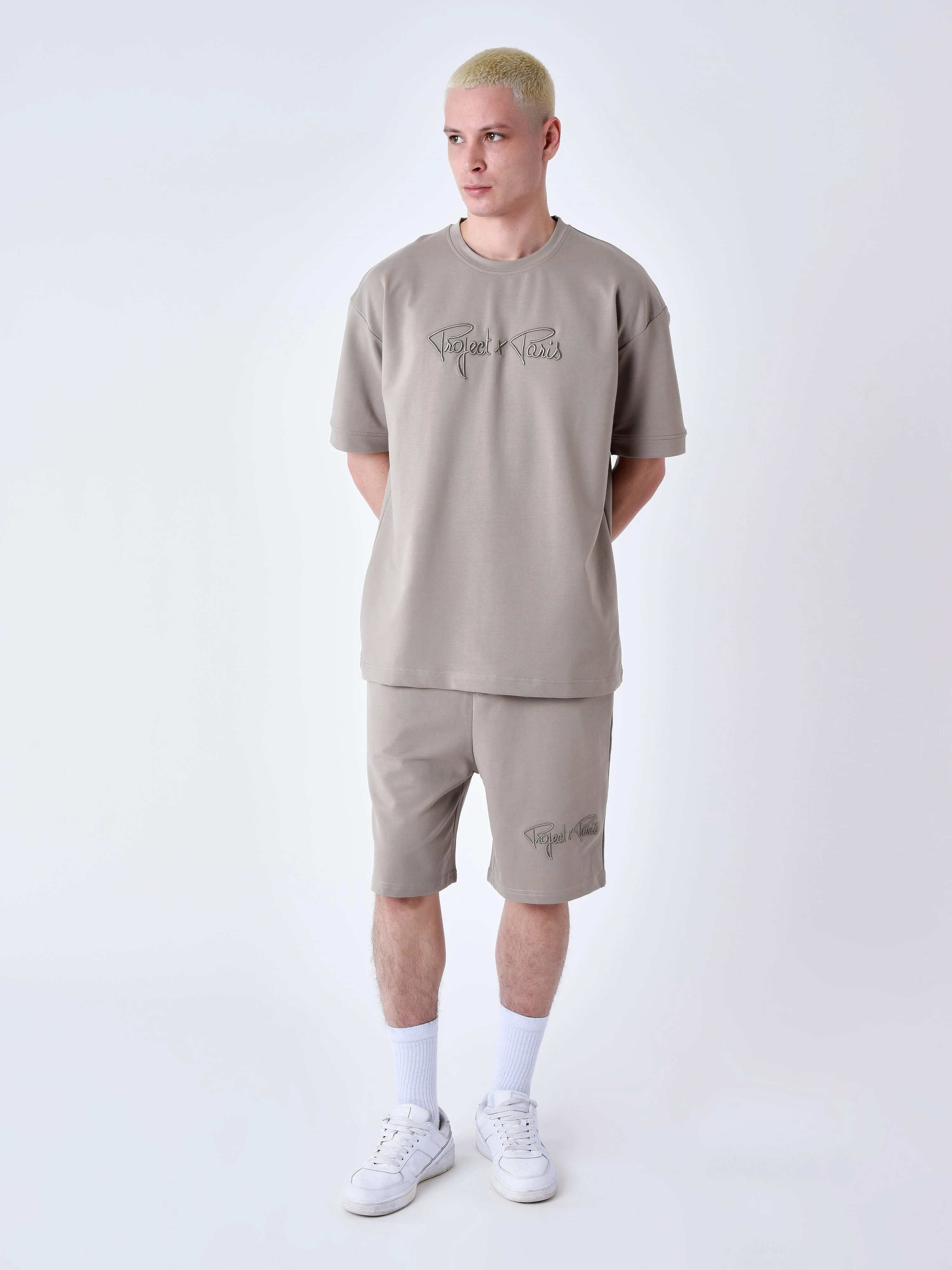 Short classique brodé Signature