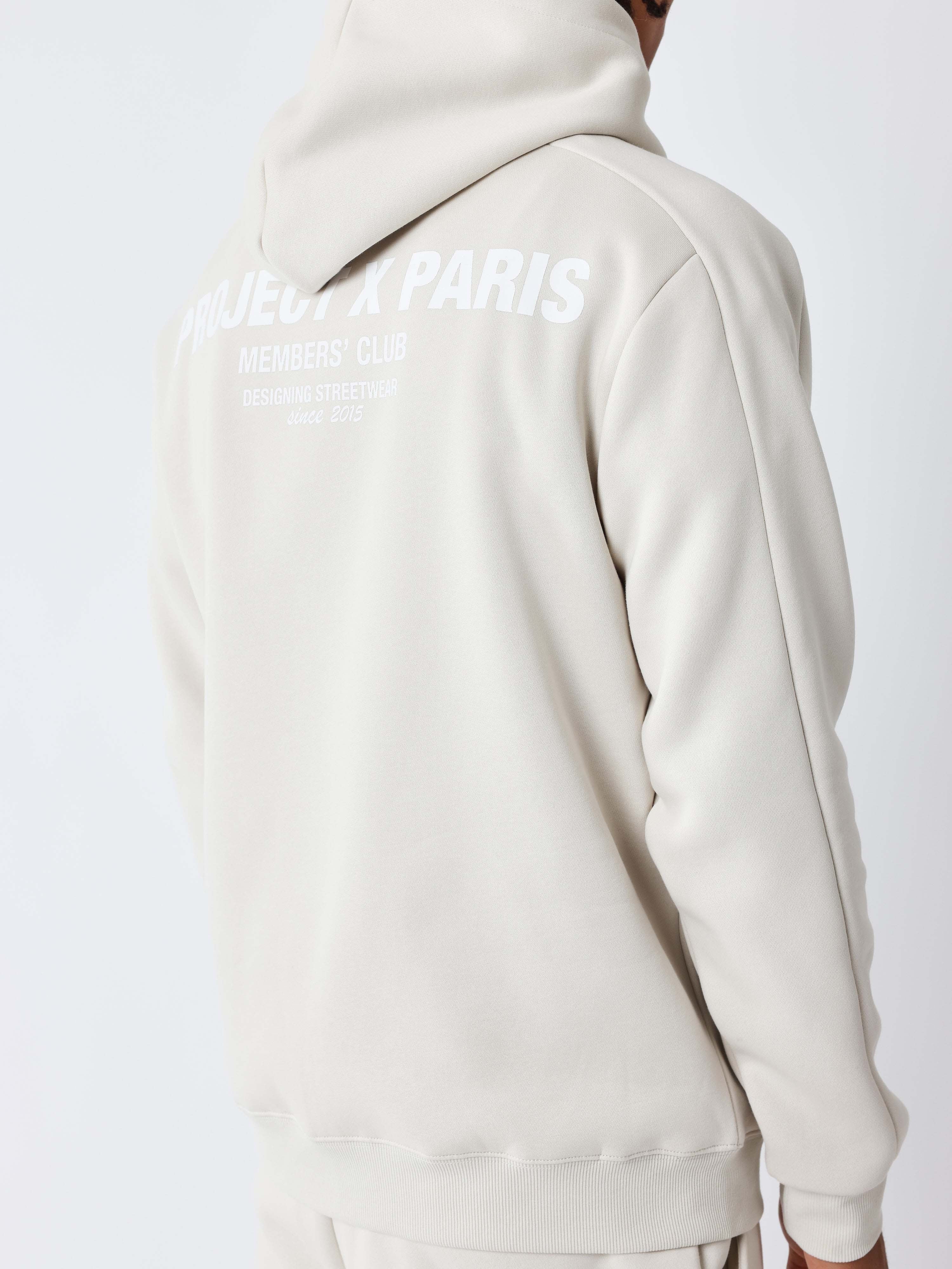 Sweat à Capuche members' club - Image 3