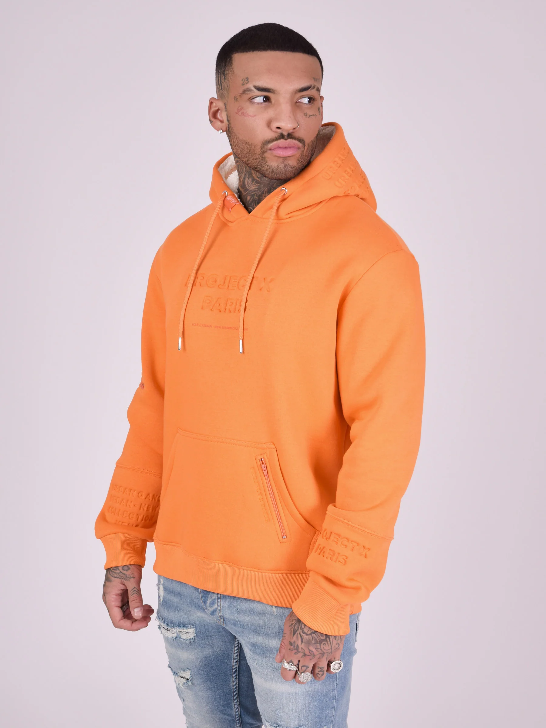 Sweat capuche logo relief négatif - Image 4