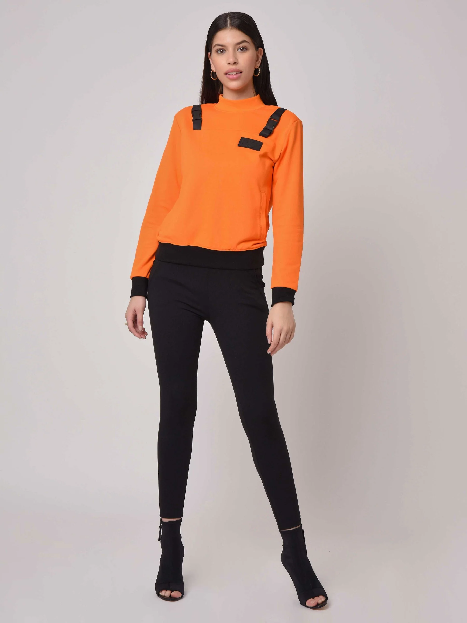 Sweat col montant avec clips devant - Image 5