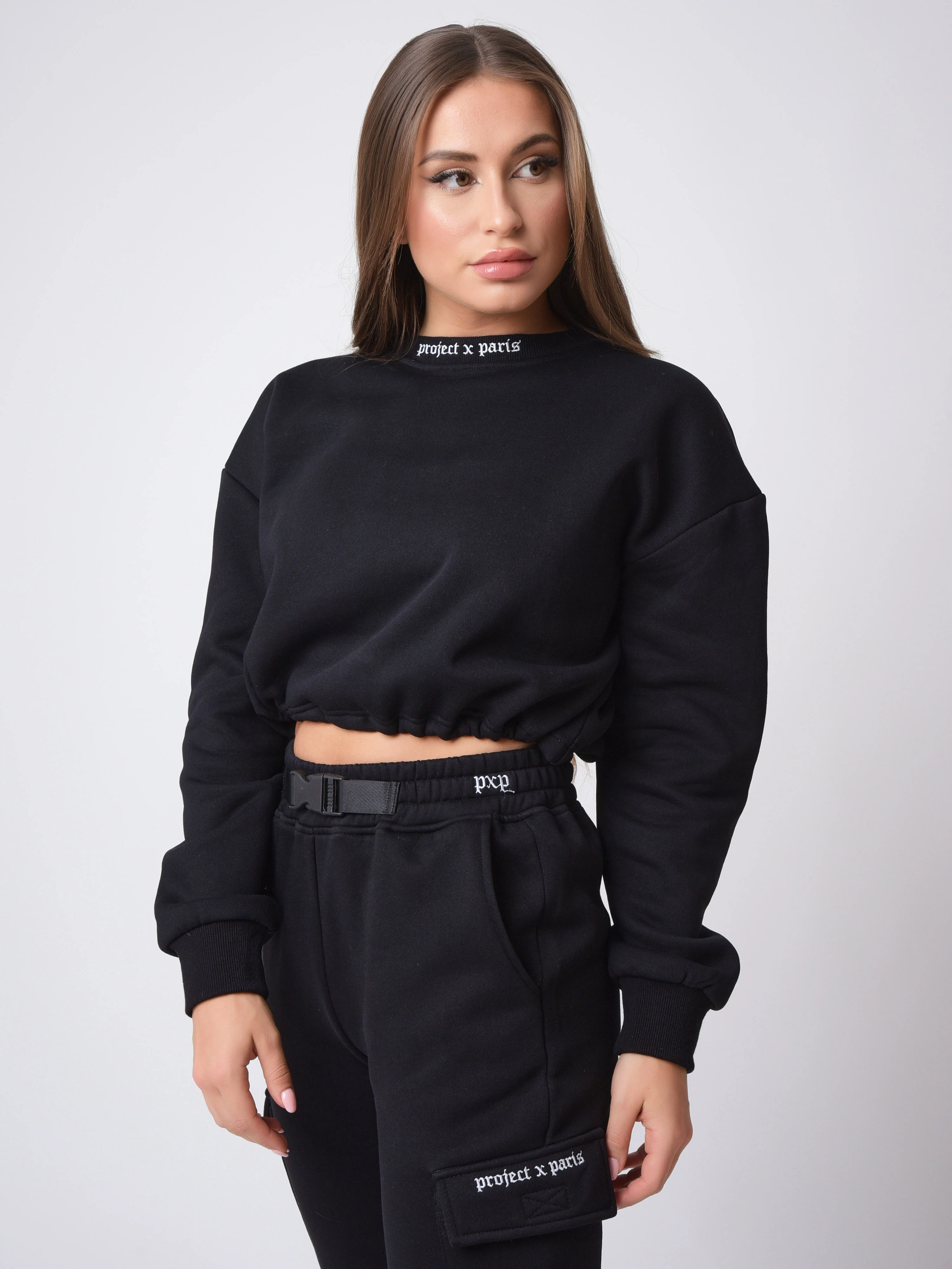 Sweat court col rond typo gothique