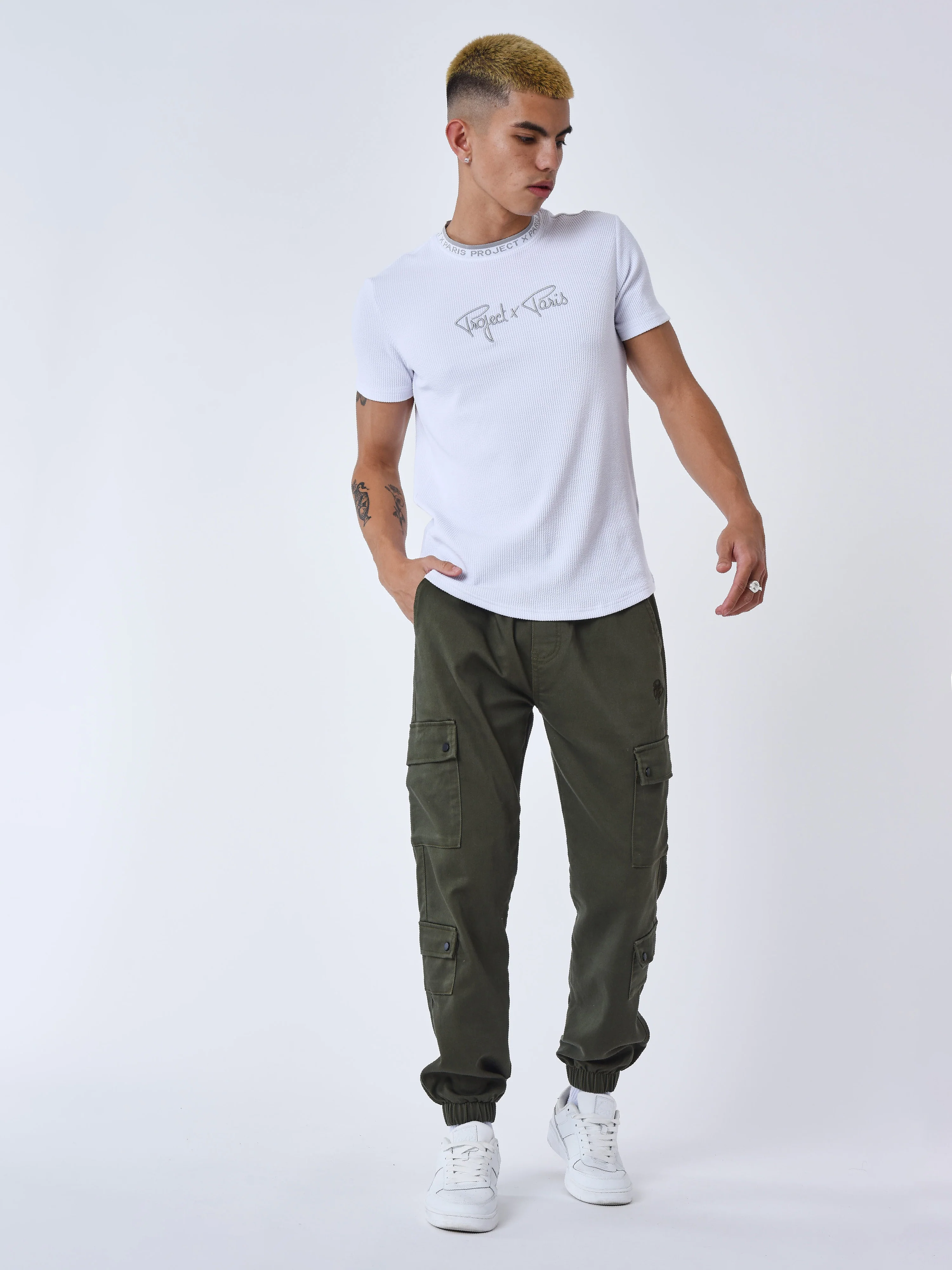 Cargo multi-poches avec serrage élastique