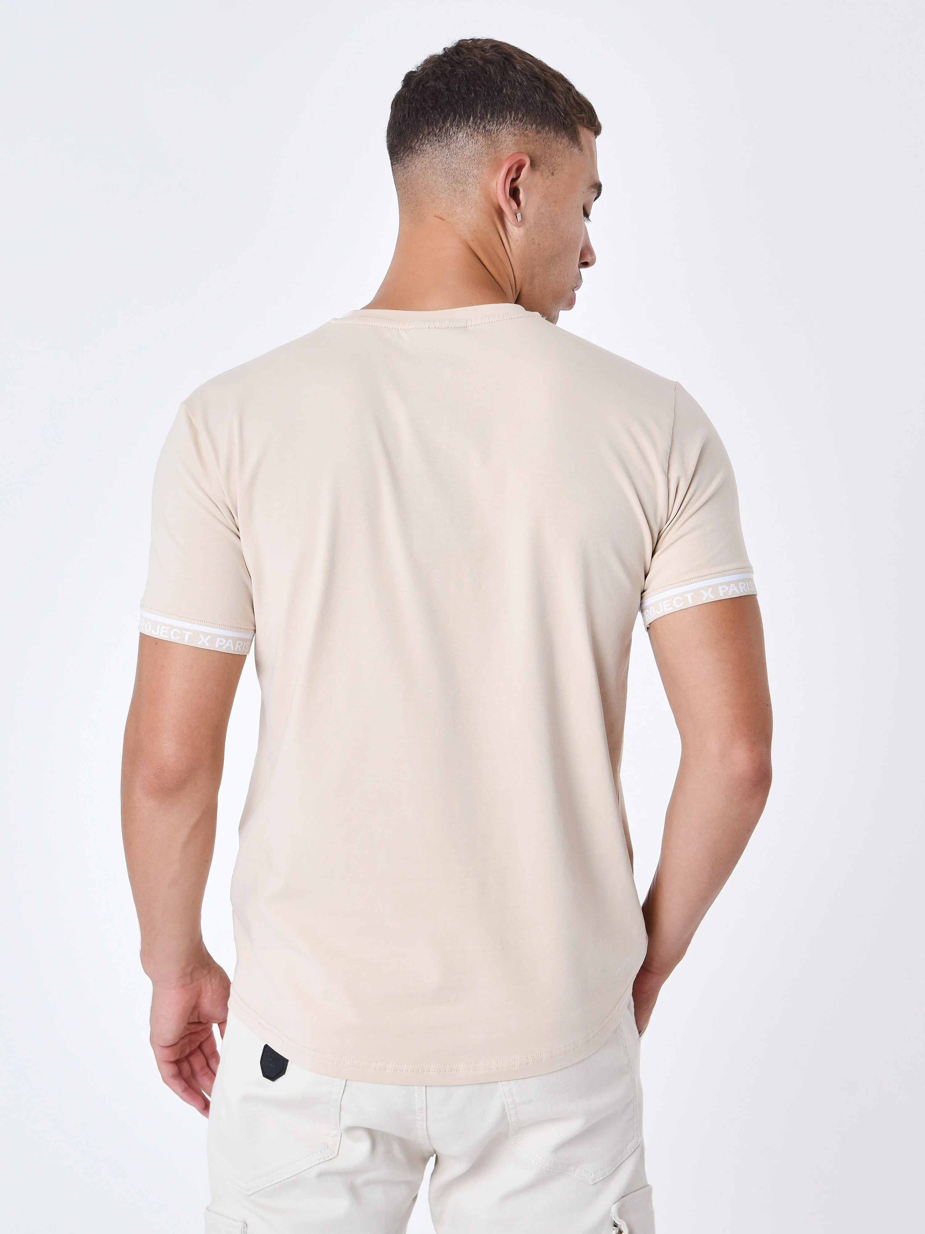 T-shirt logo brodé en relief - Image 5