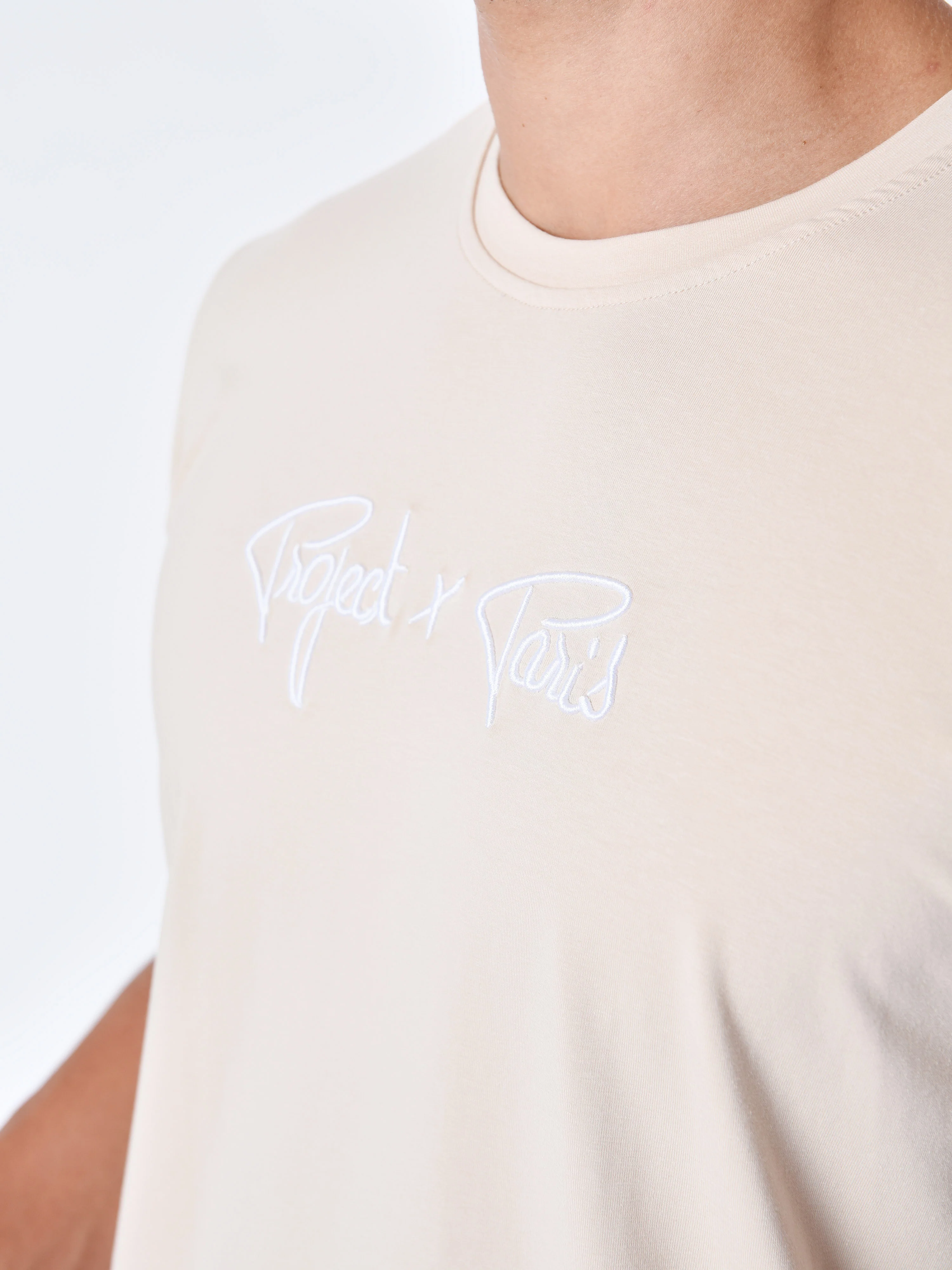 T-shirt logo brodé en relief - Image 6