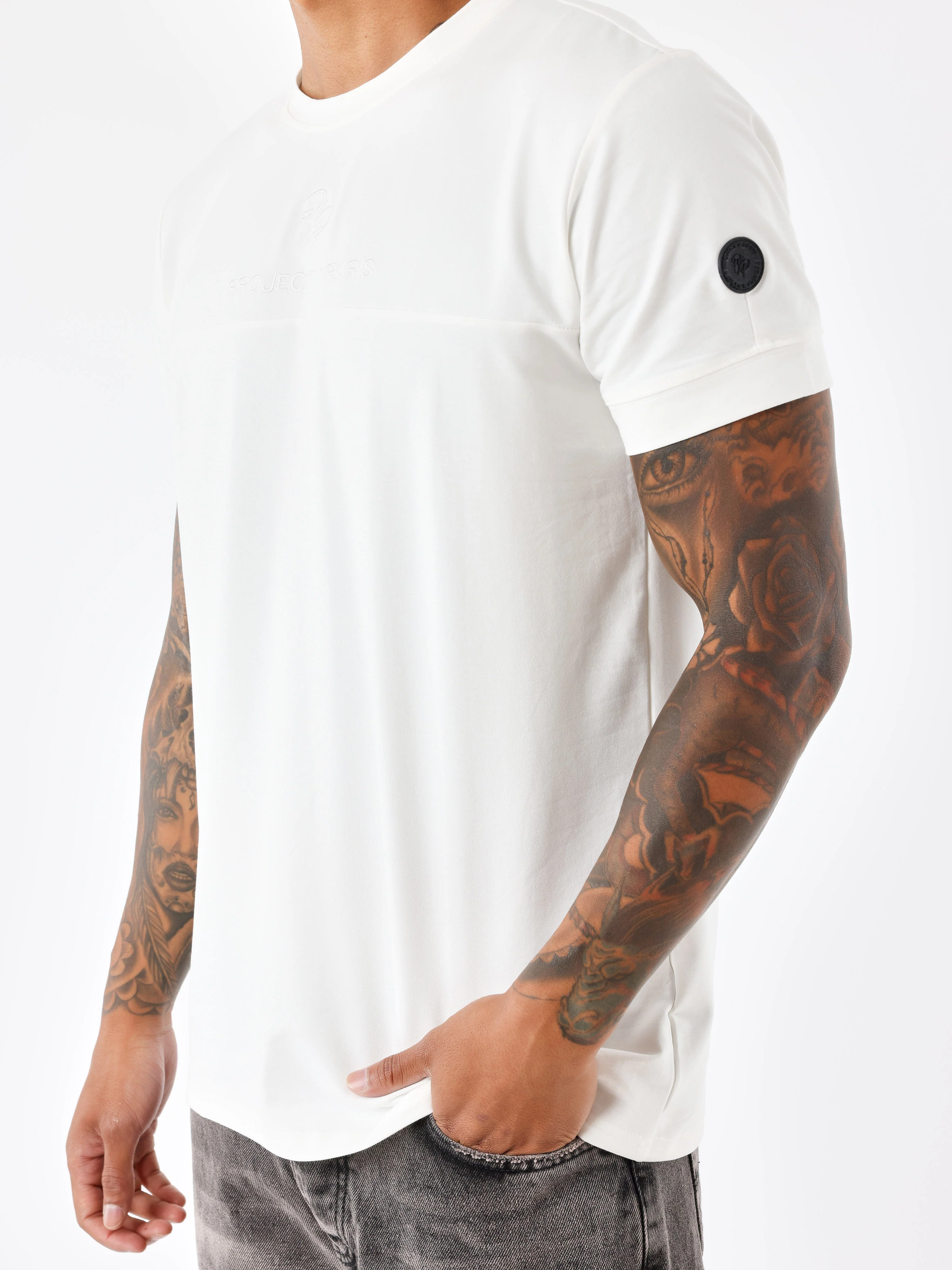 T-shirt style techwear - Image 5