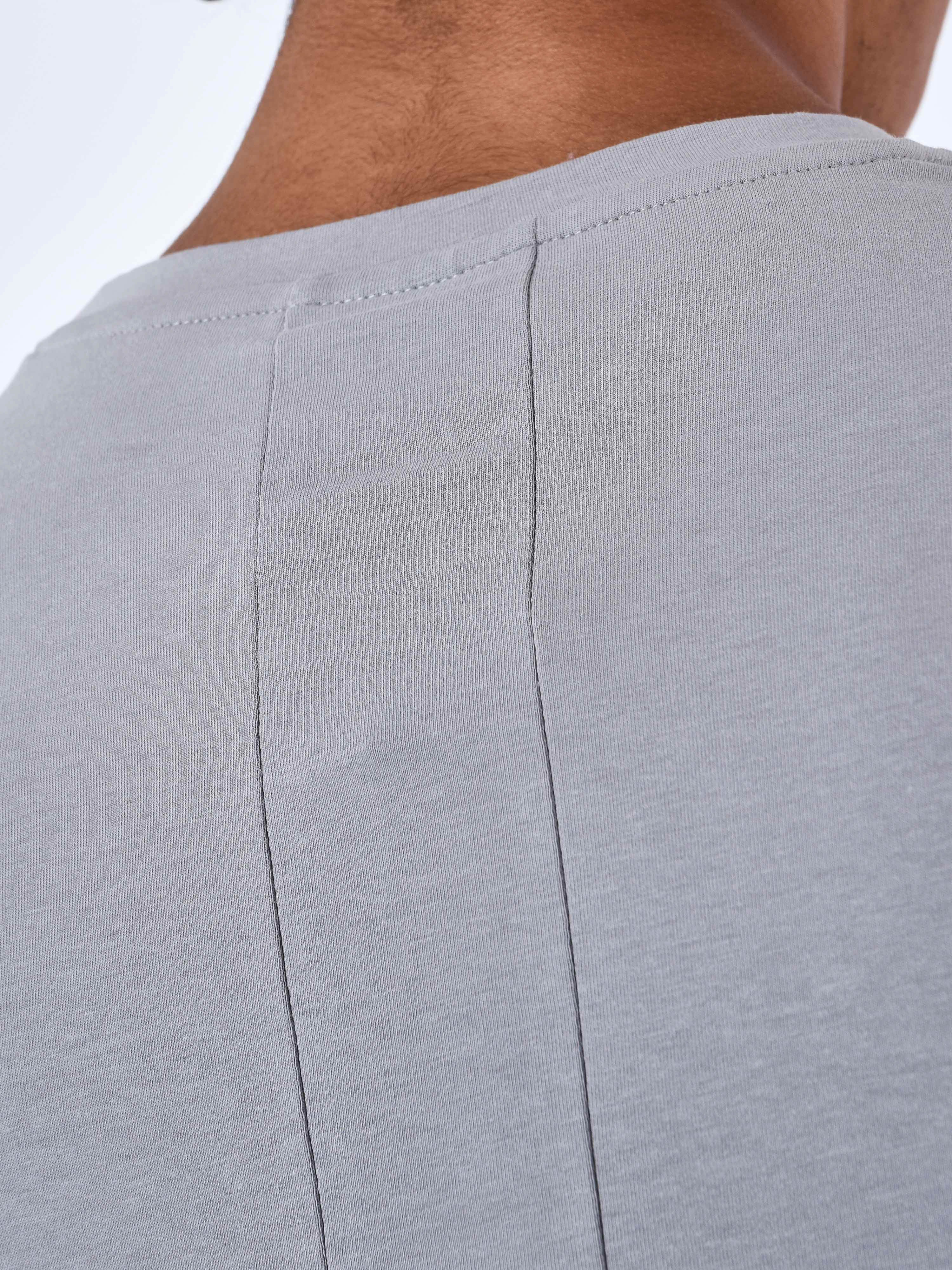 T-shirt style techwear - Image 7