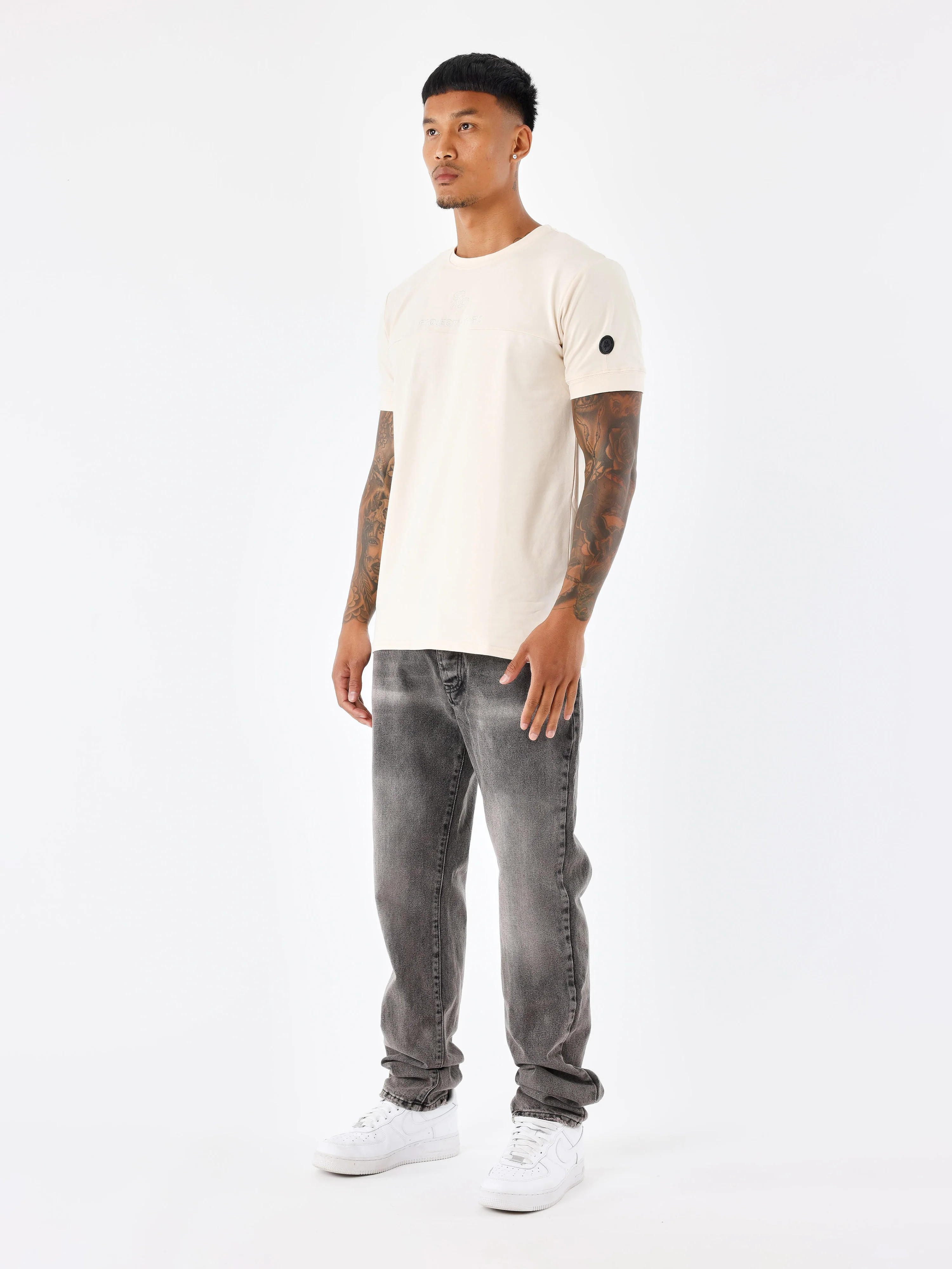 T-shirt style techwear - Image 5