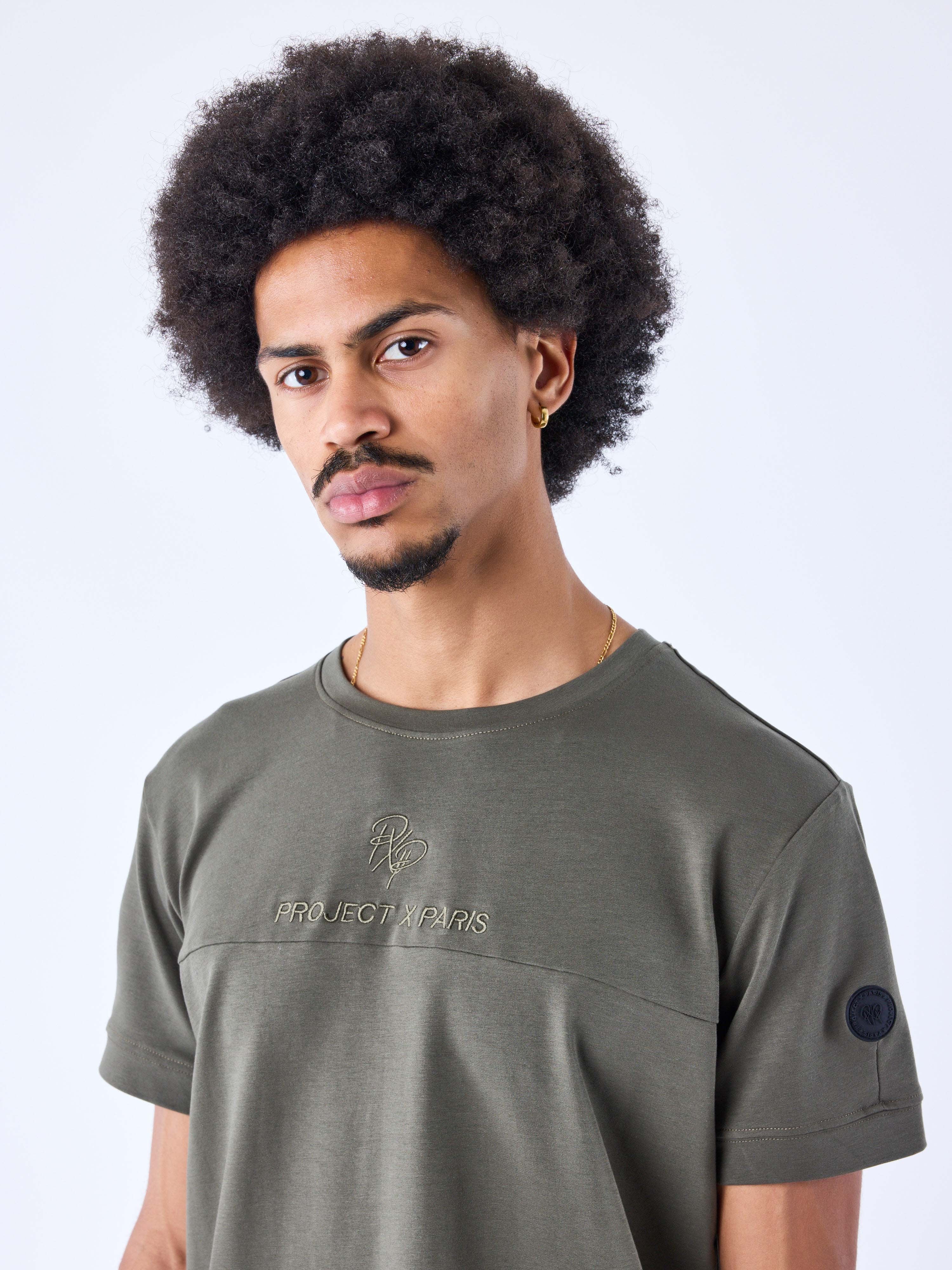 T-shirt style techwear - Image 4
