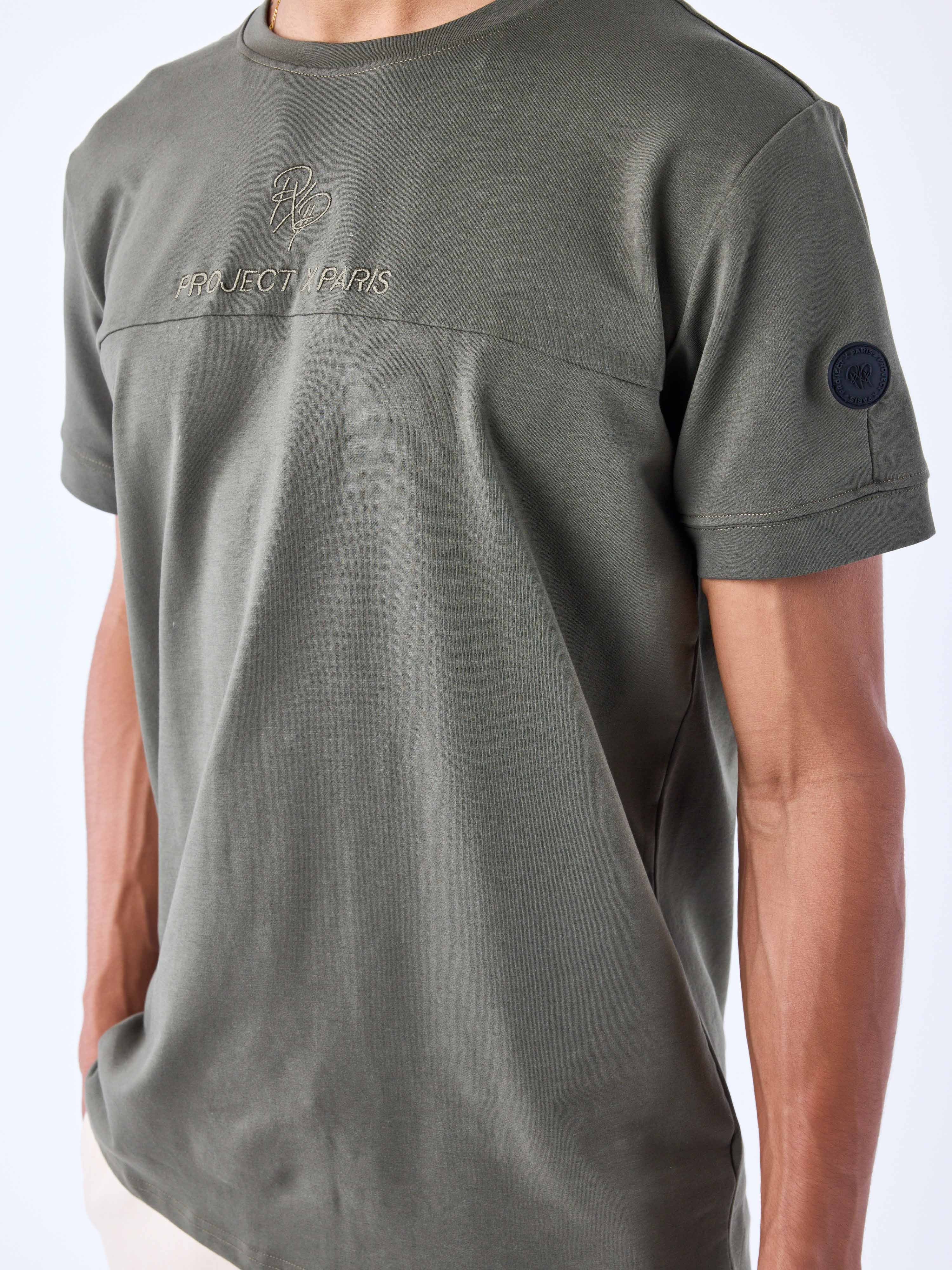 T-shirt style techwear - Image 5